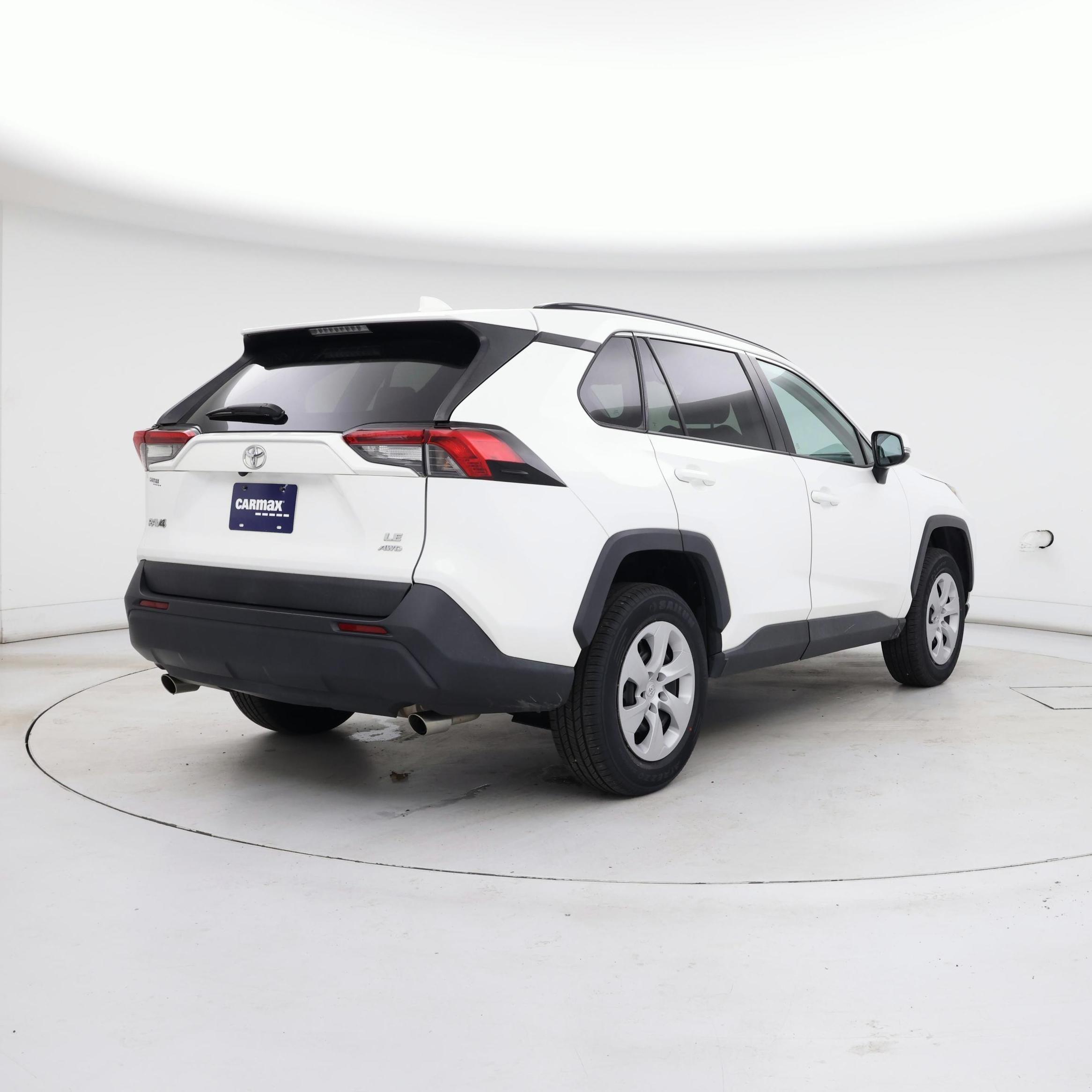 Thumbnail: 2019 Toyota RAV4 - 8