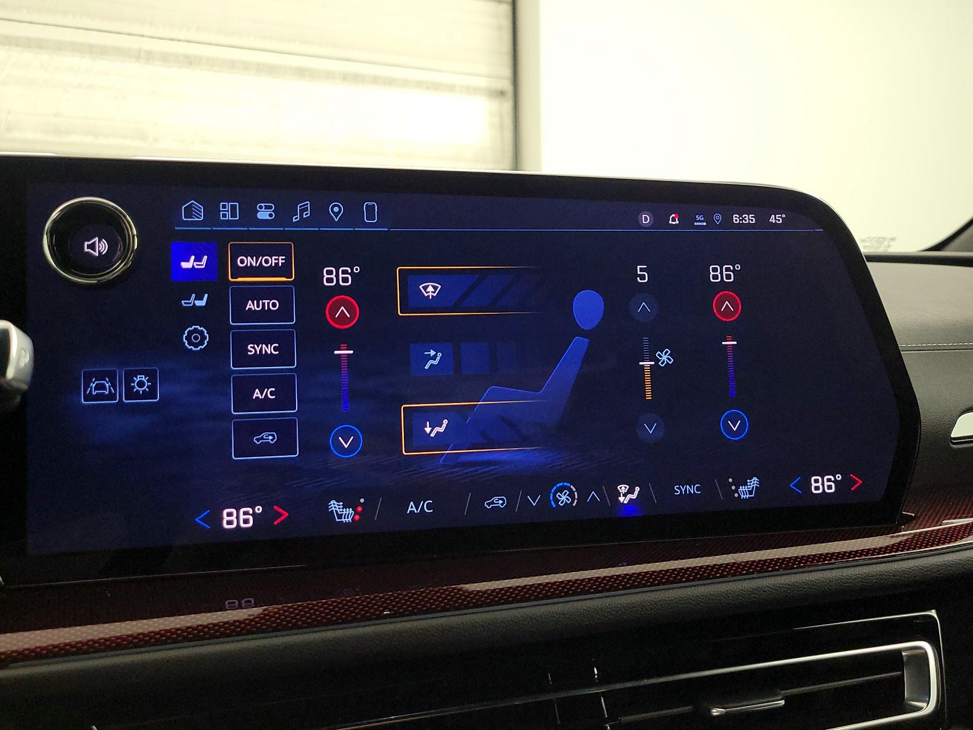 Thumbnail: 2026 Chevrolet Traverse - 16