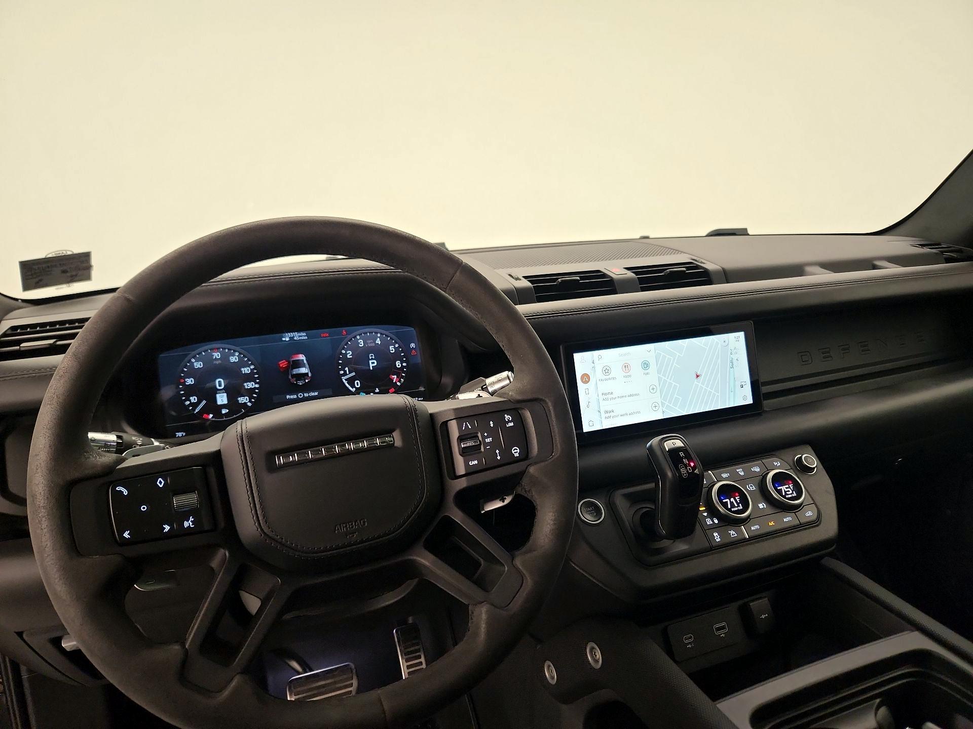 Thumbnail: 2022 Land Rover Defender - 9