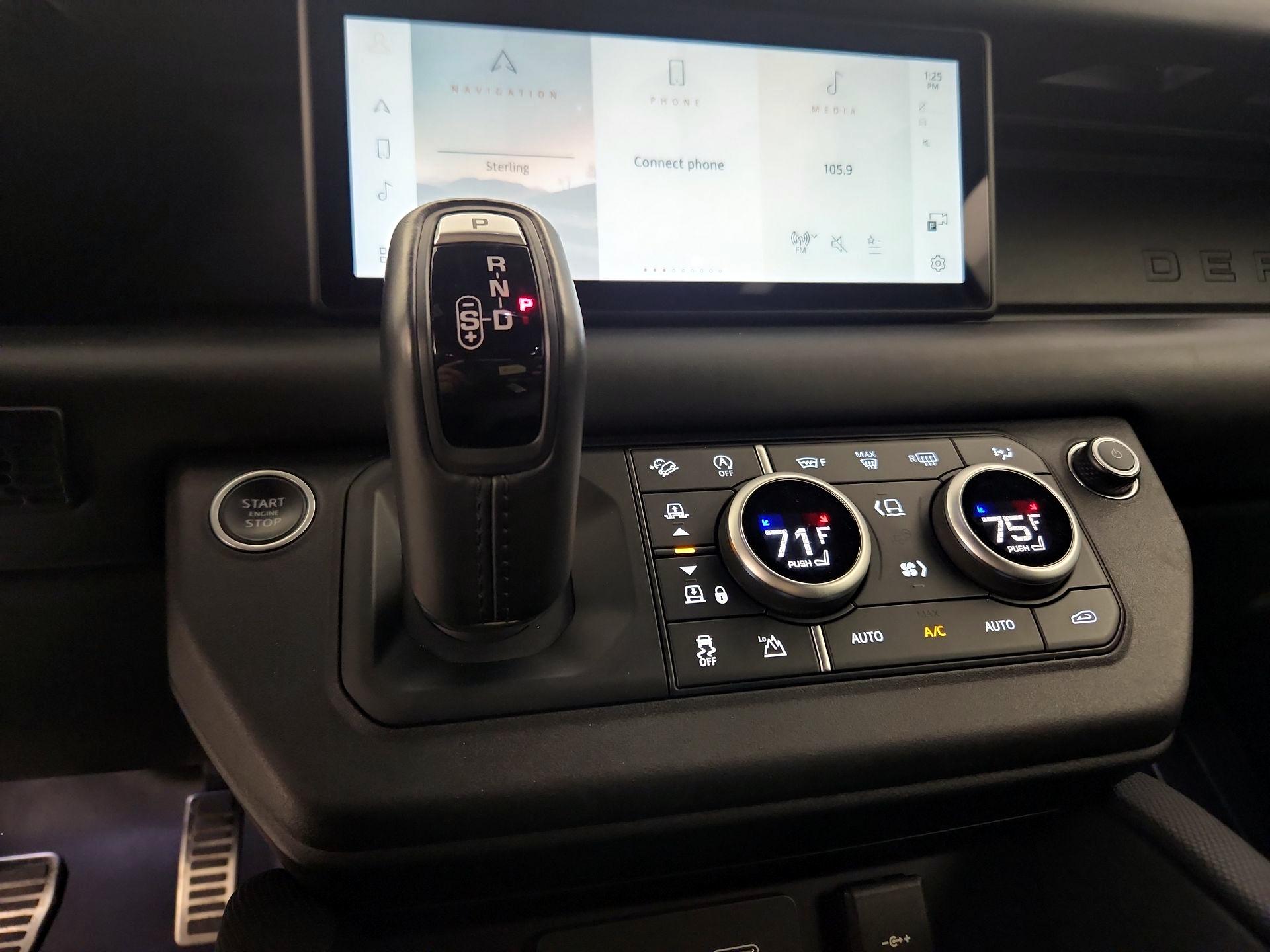 Thumbnail: 2022 Land Rover Defender - 17