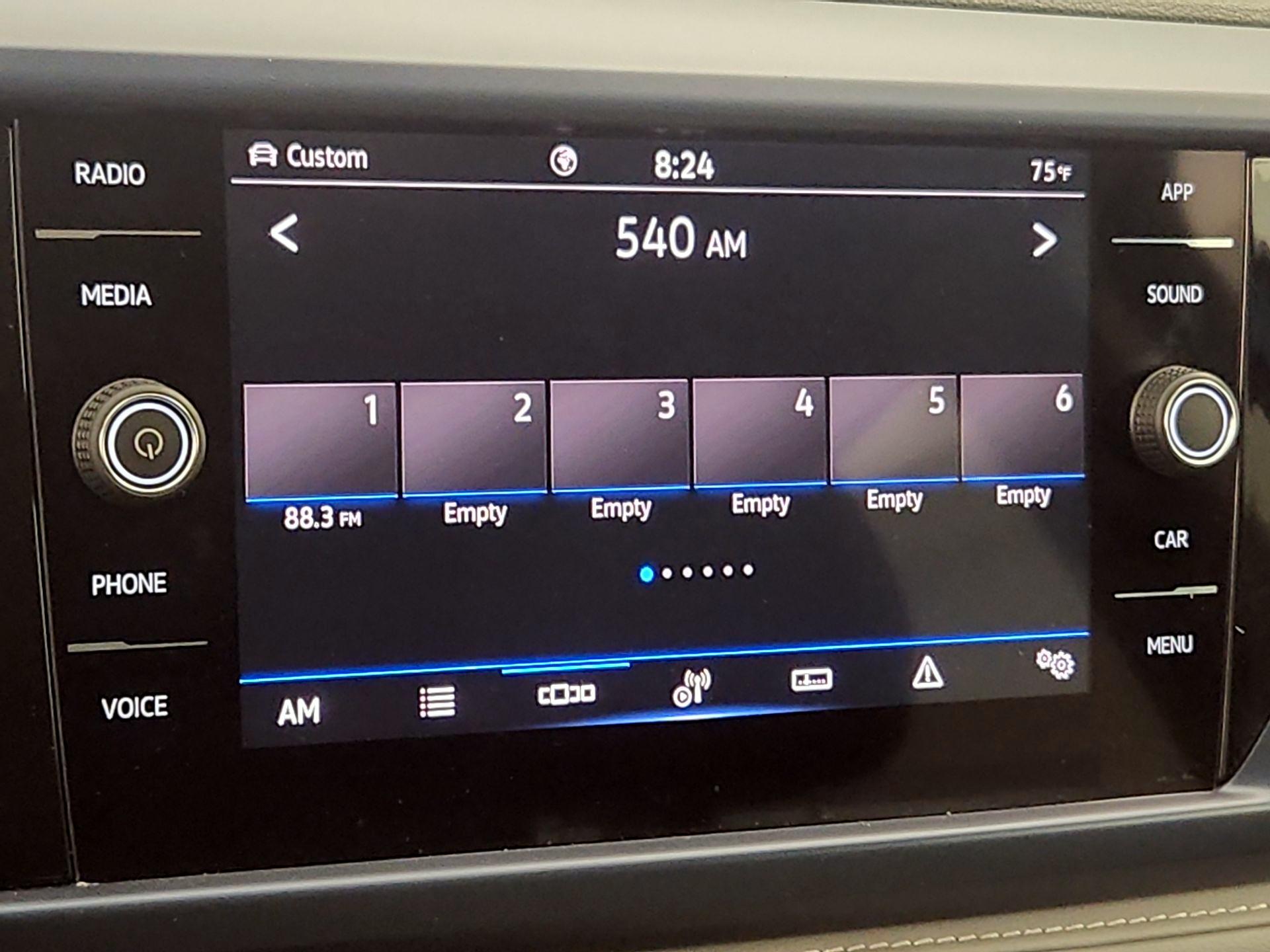 Thumbnail: 2024 Volkswagen Taos - 15