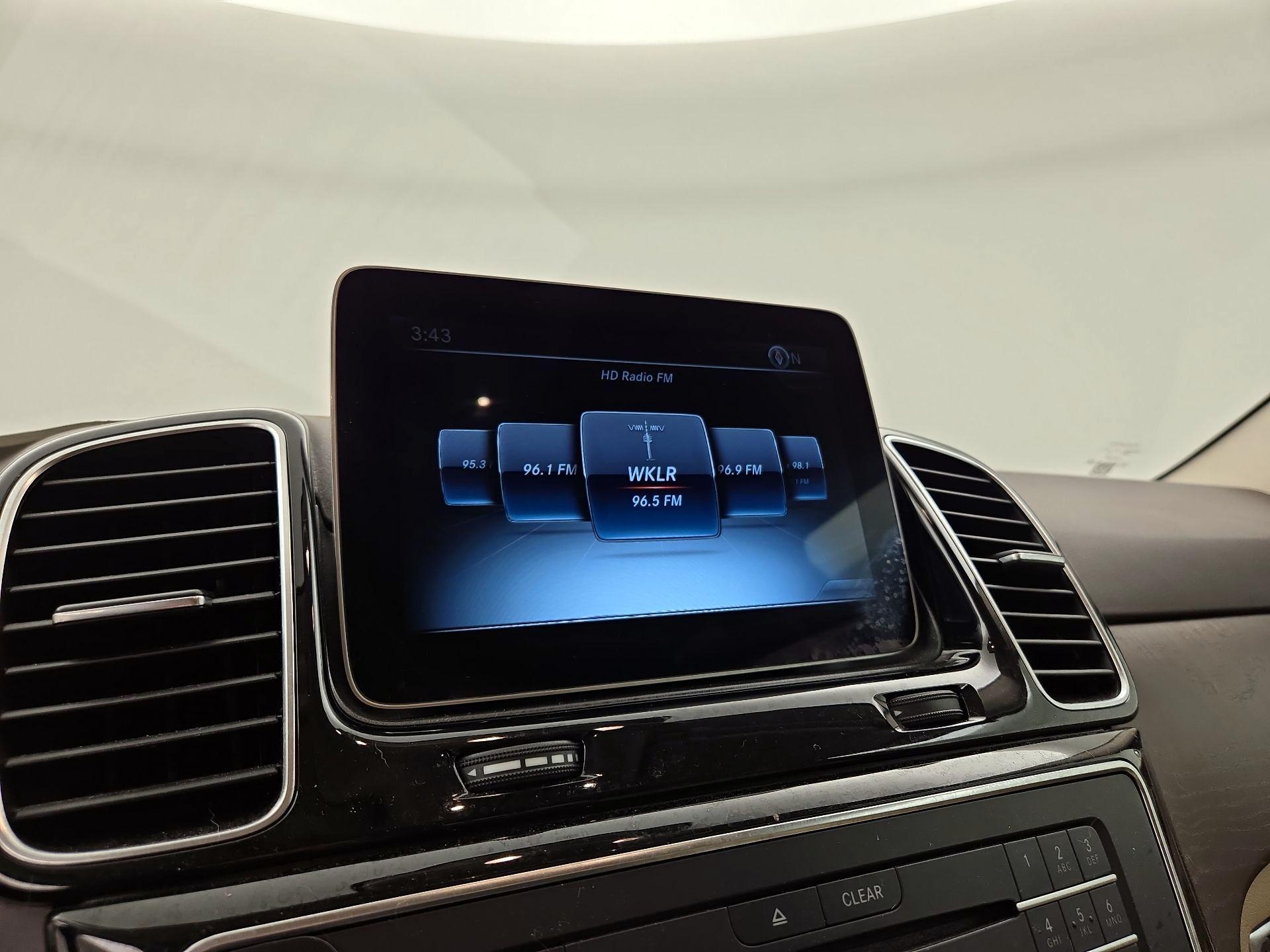 Thumbnail: 2018 Mercedes-Benz GLE - 16