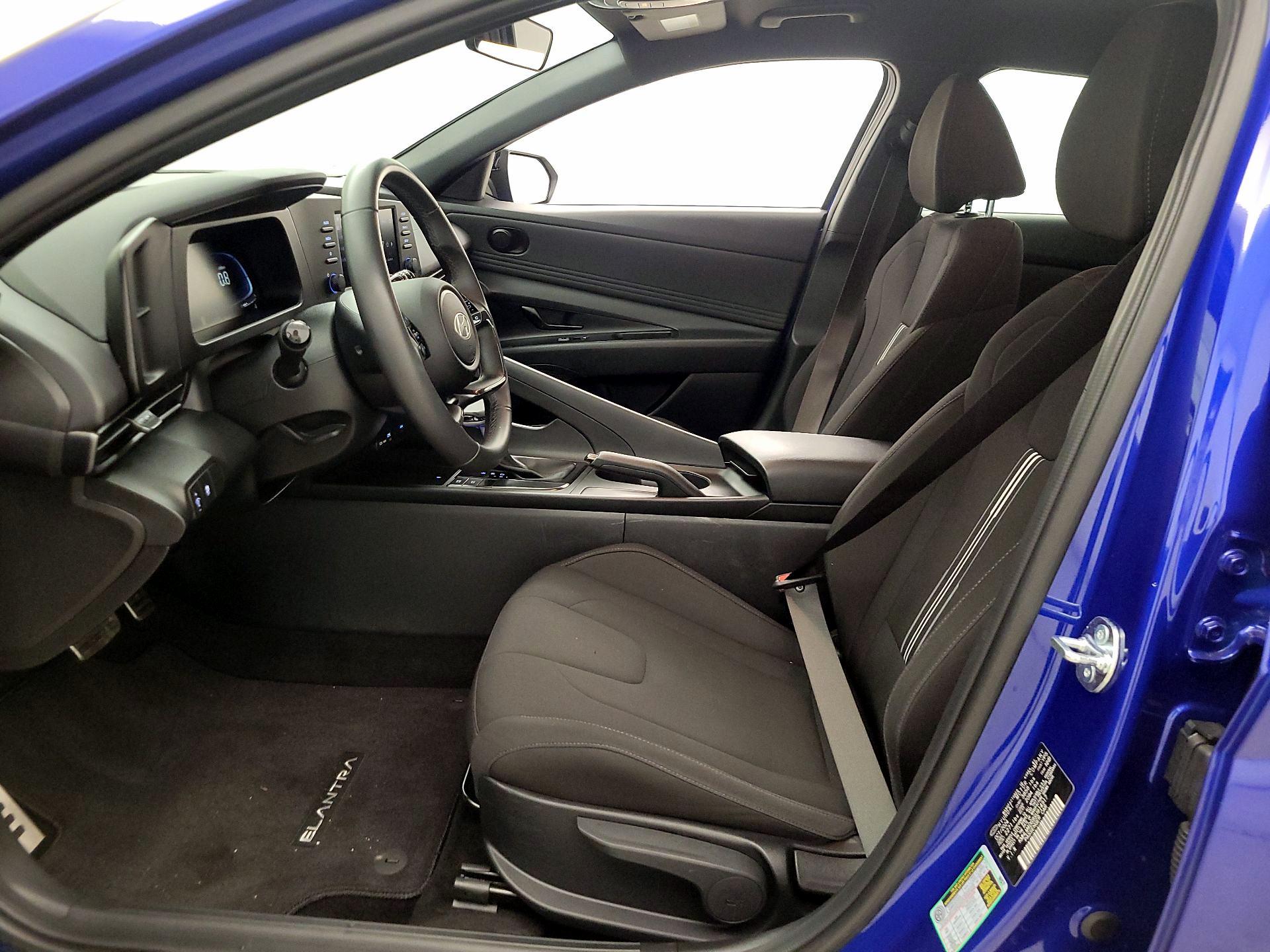 Thumbnail: 2025 Hyundai Elantra - 11