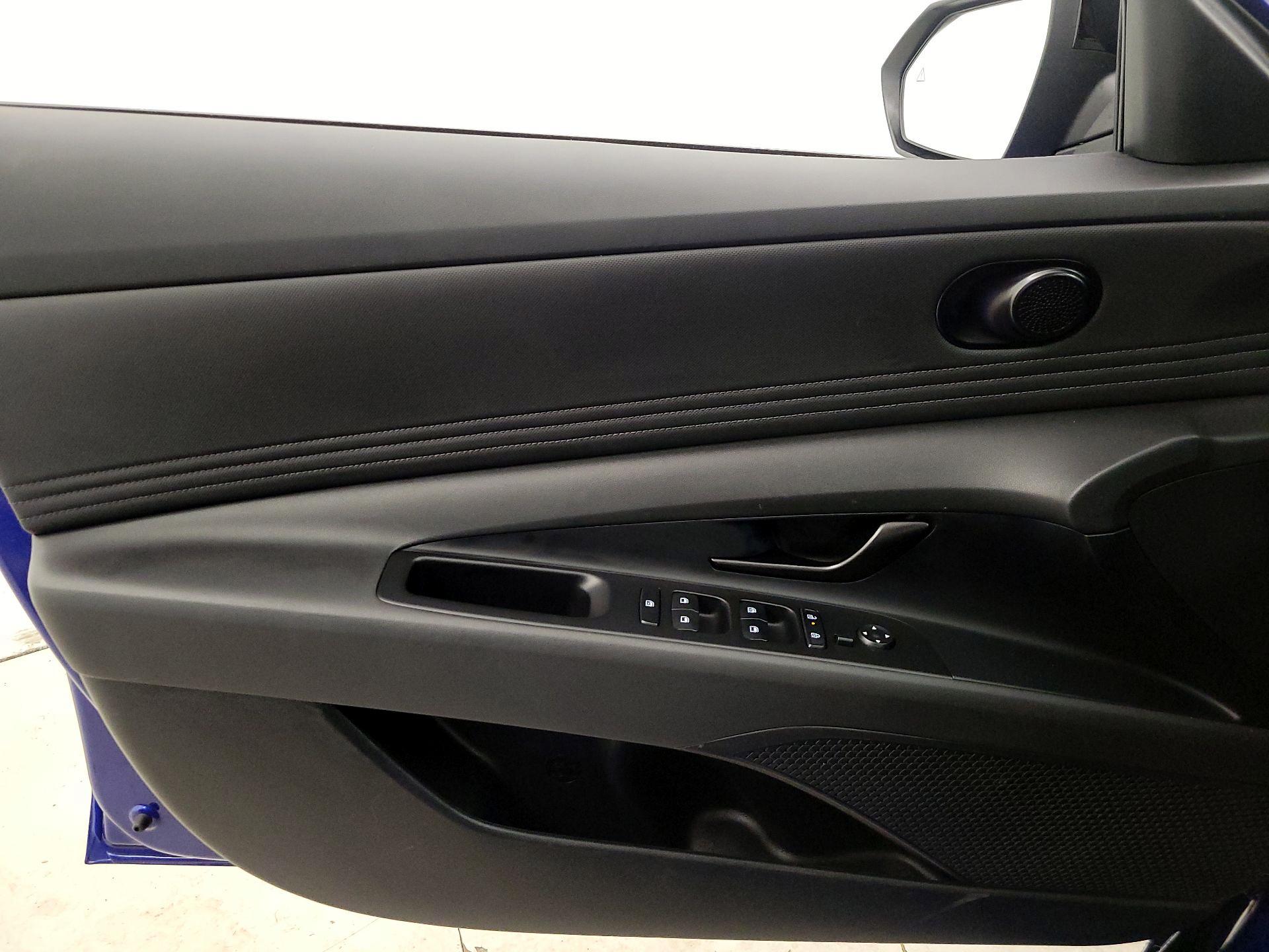 Thumbnail: 2025 Hyundai Elantra - 12