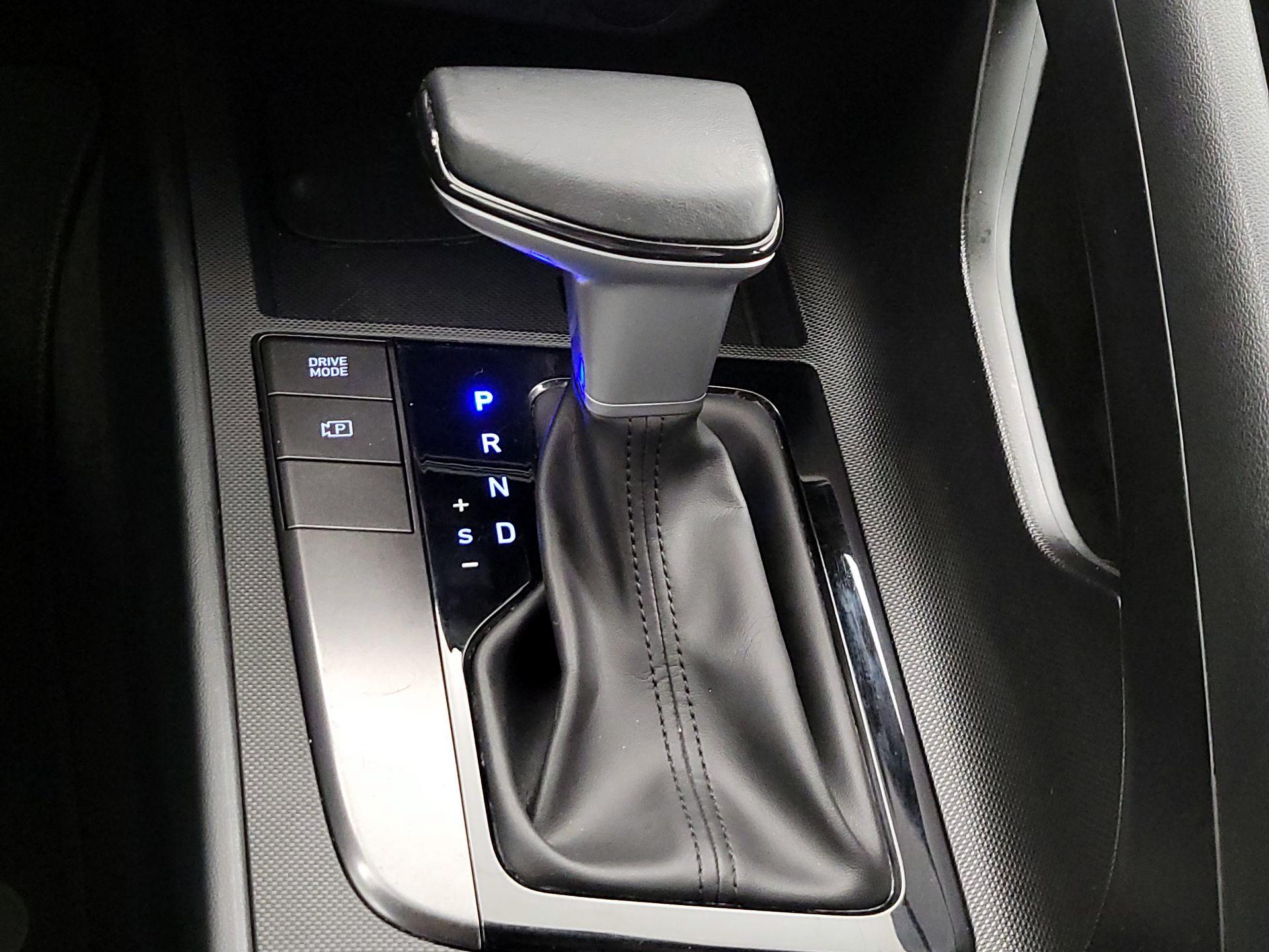 Thumbnail: 2025 Hyundai Elantra - 17