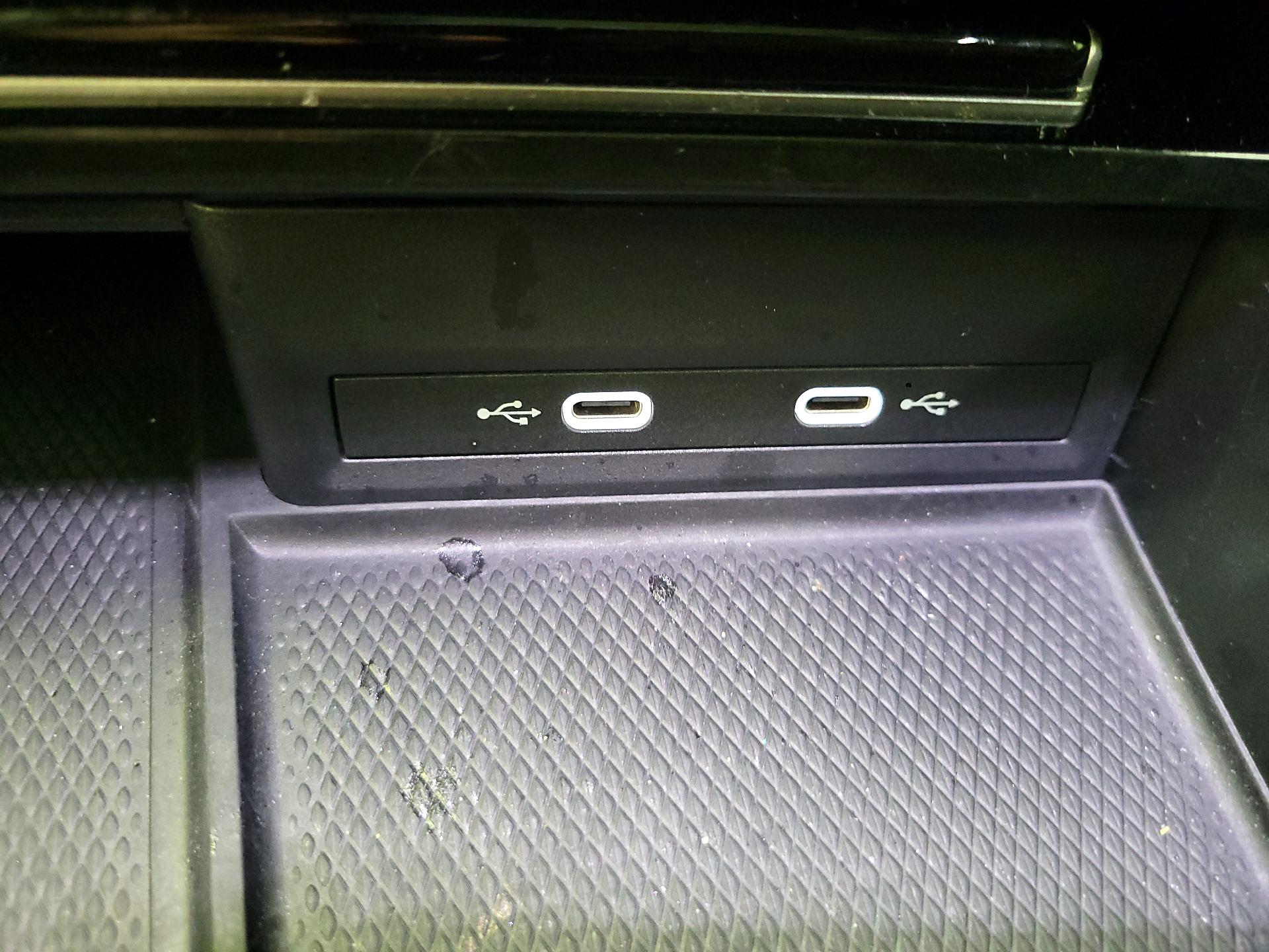 Thumbnail: 2024 Volkswagen Atlas - 16