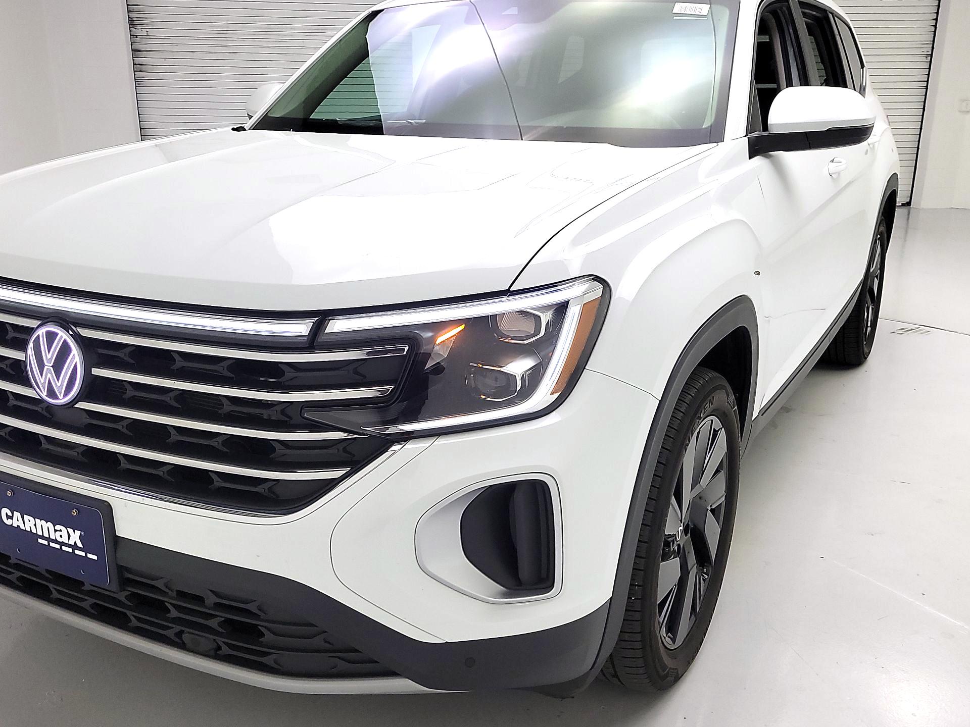 Thumbnail: 2024 Volkswagen Atlas - 3