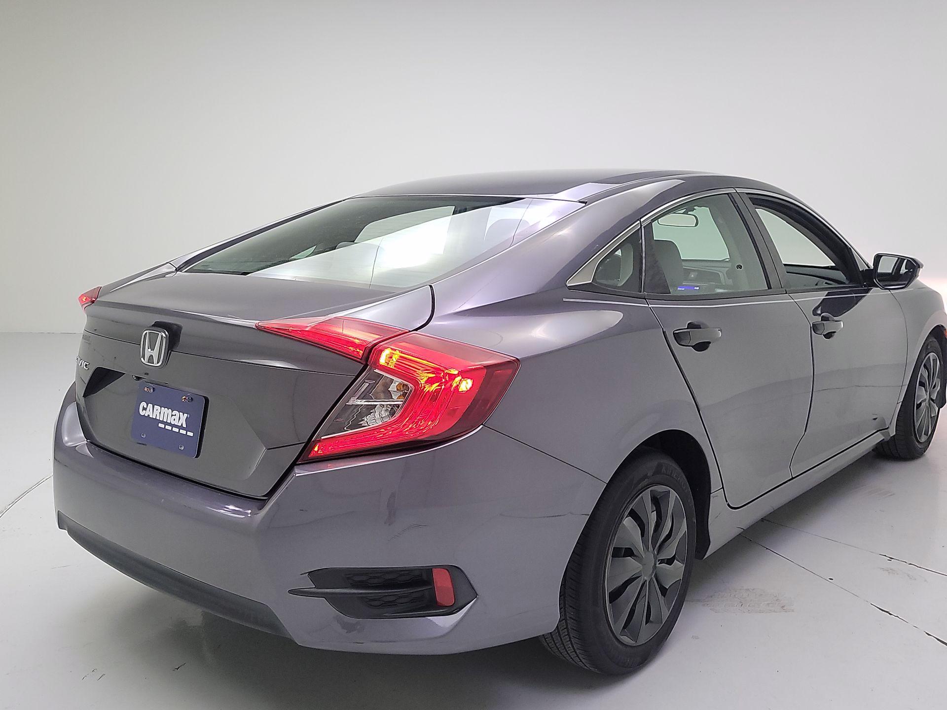 Thumbnail: 2017 Honda Civic - 5
