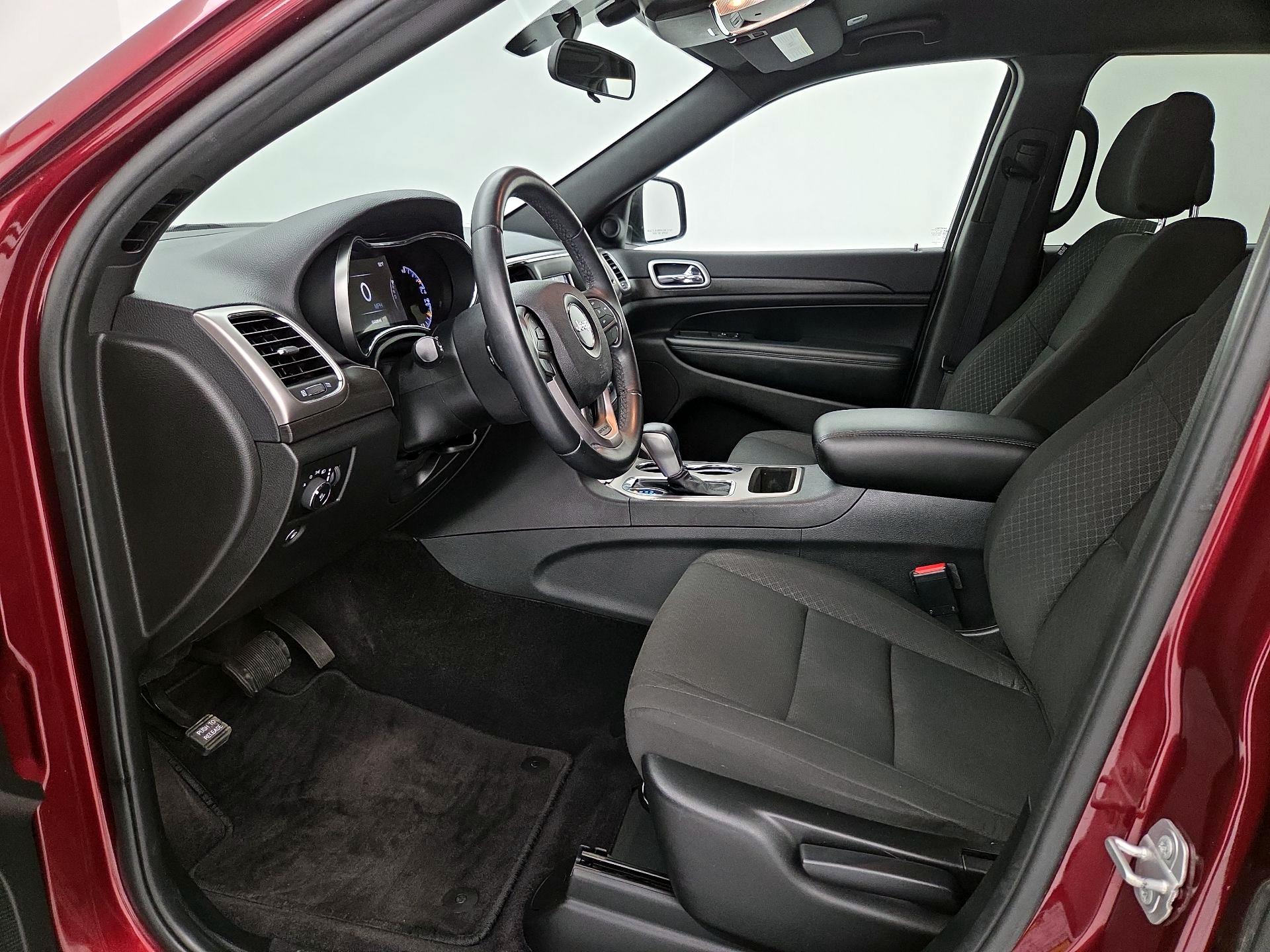 Thumbnail: 2018 Jeep Grand Cherokee - 11