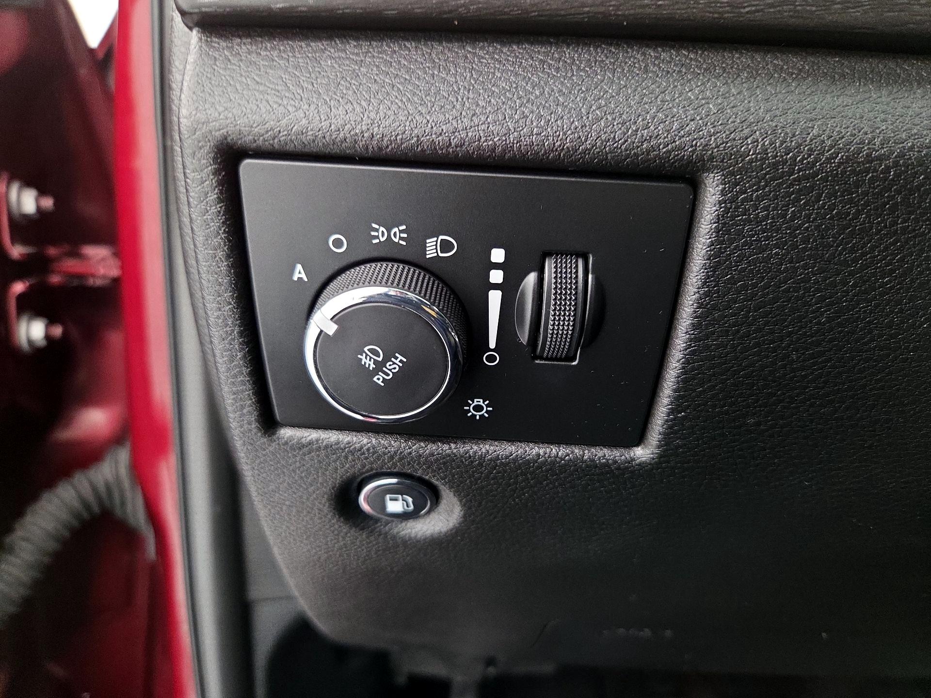 Thumbnail: 2018 Jeep Grand Cherokee - 13