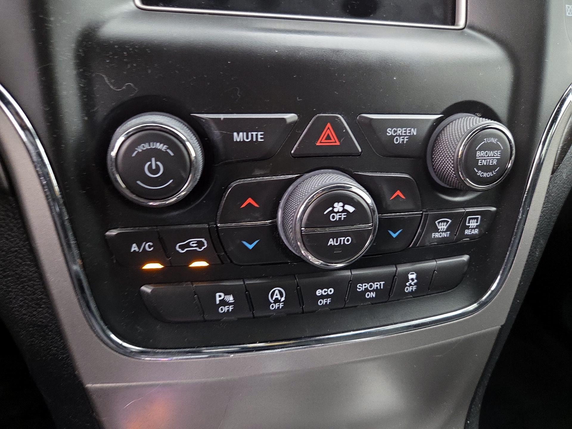 Thumbnail: 2018 Jeep Grand Cherokee - 16