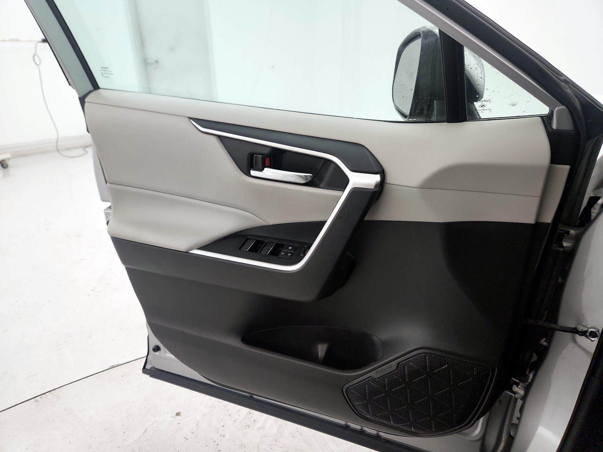 Thumbnail: 2024 Toyota RAV4 - 12