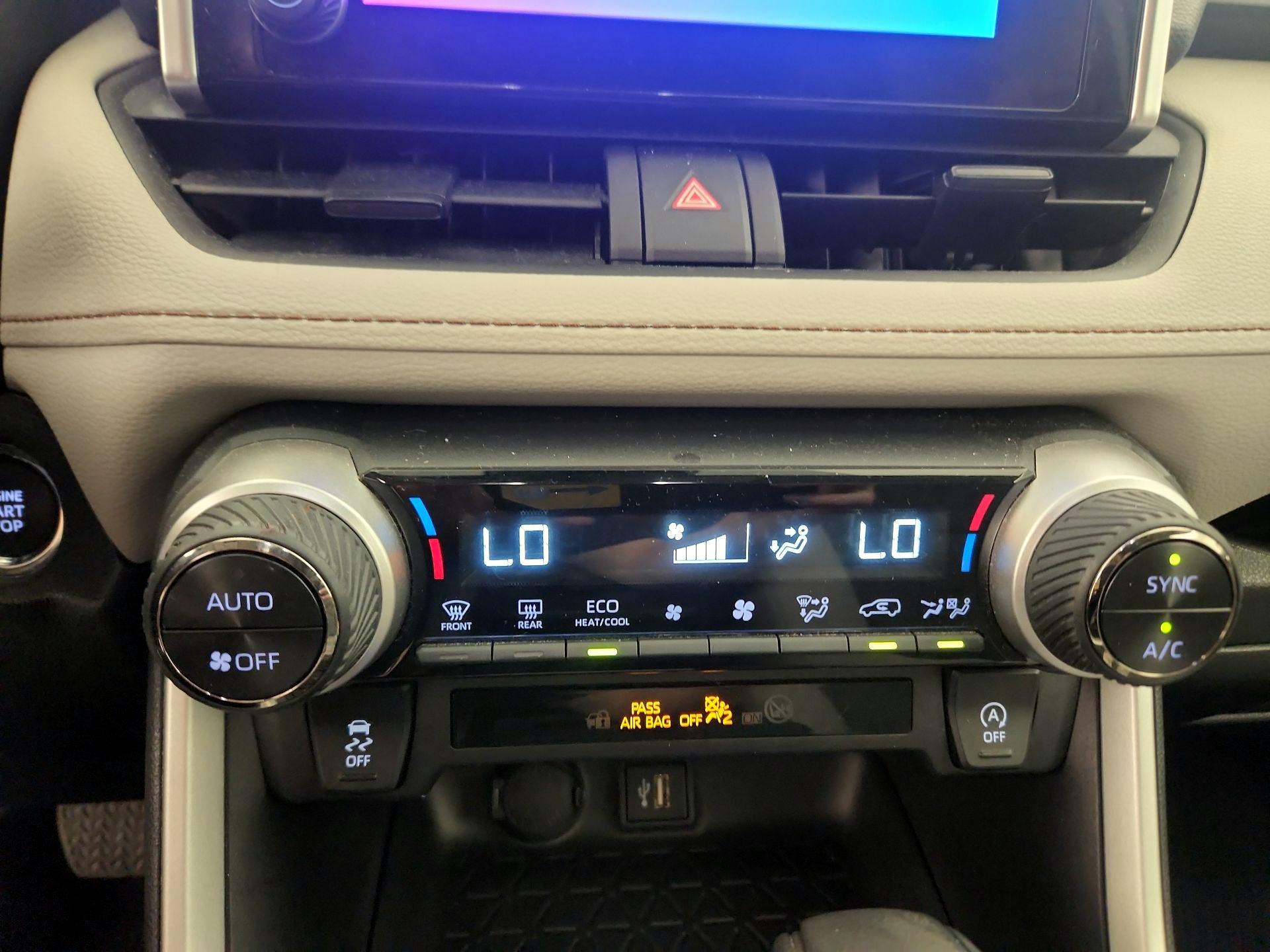 Thumbnail: 2024 Toyota RAV4 - 17