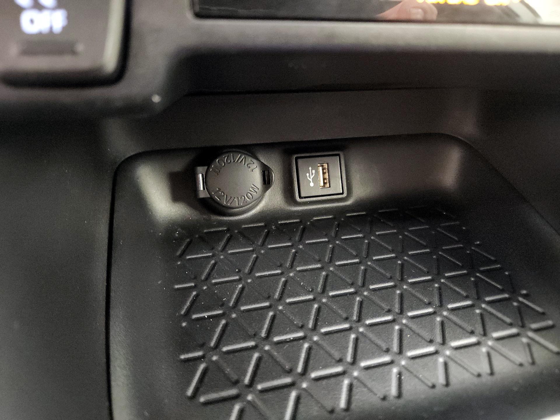 Thumbnail: 2024 Toyota RAV4 - 19