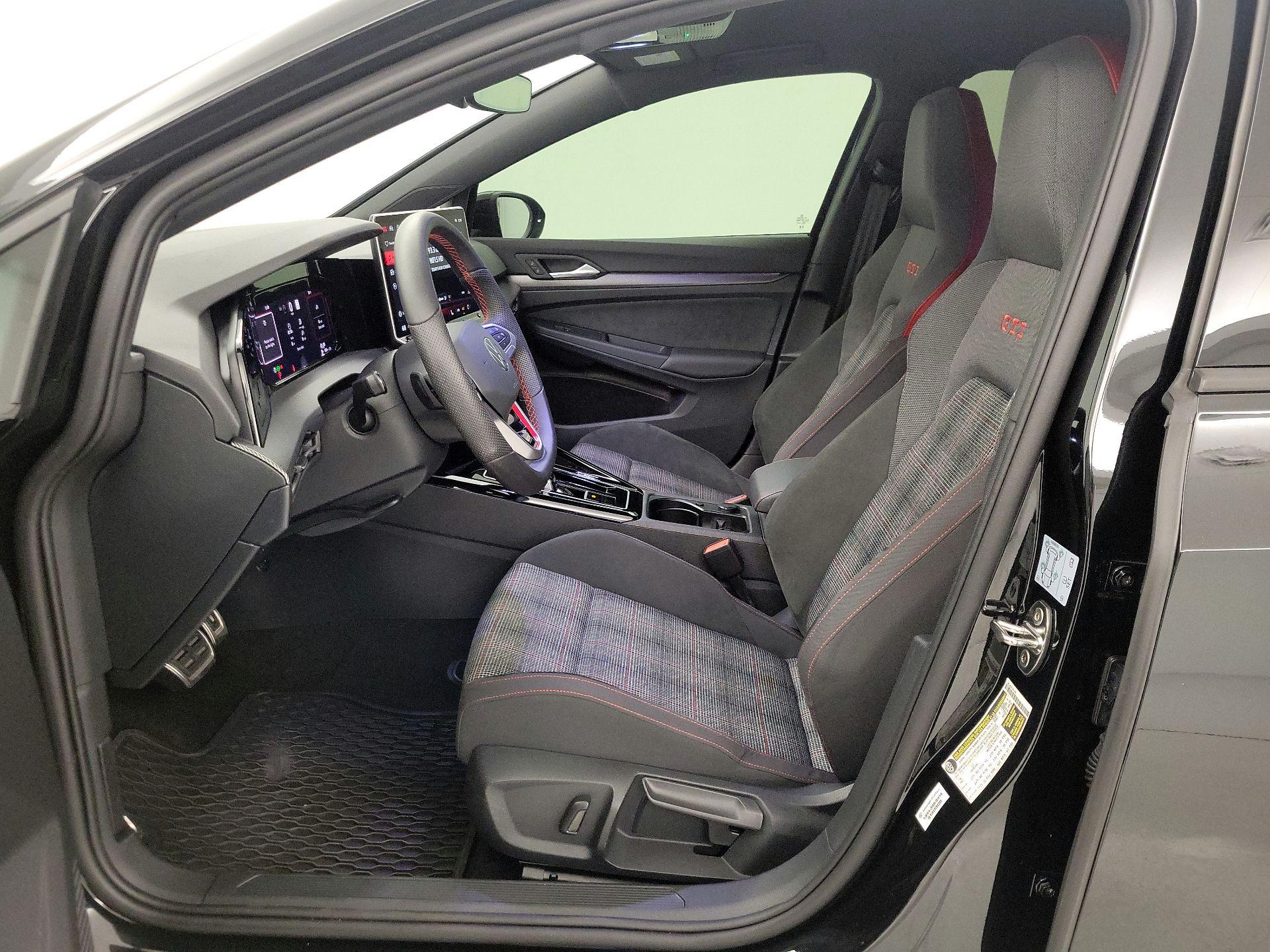 Thumbnail: 2025 Volkswagen Golf - 11