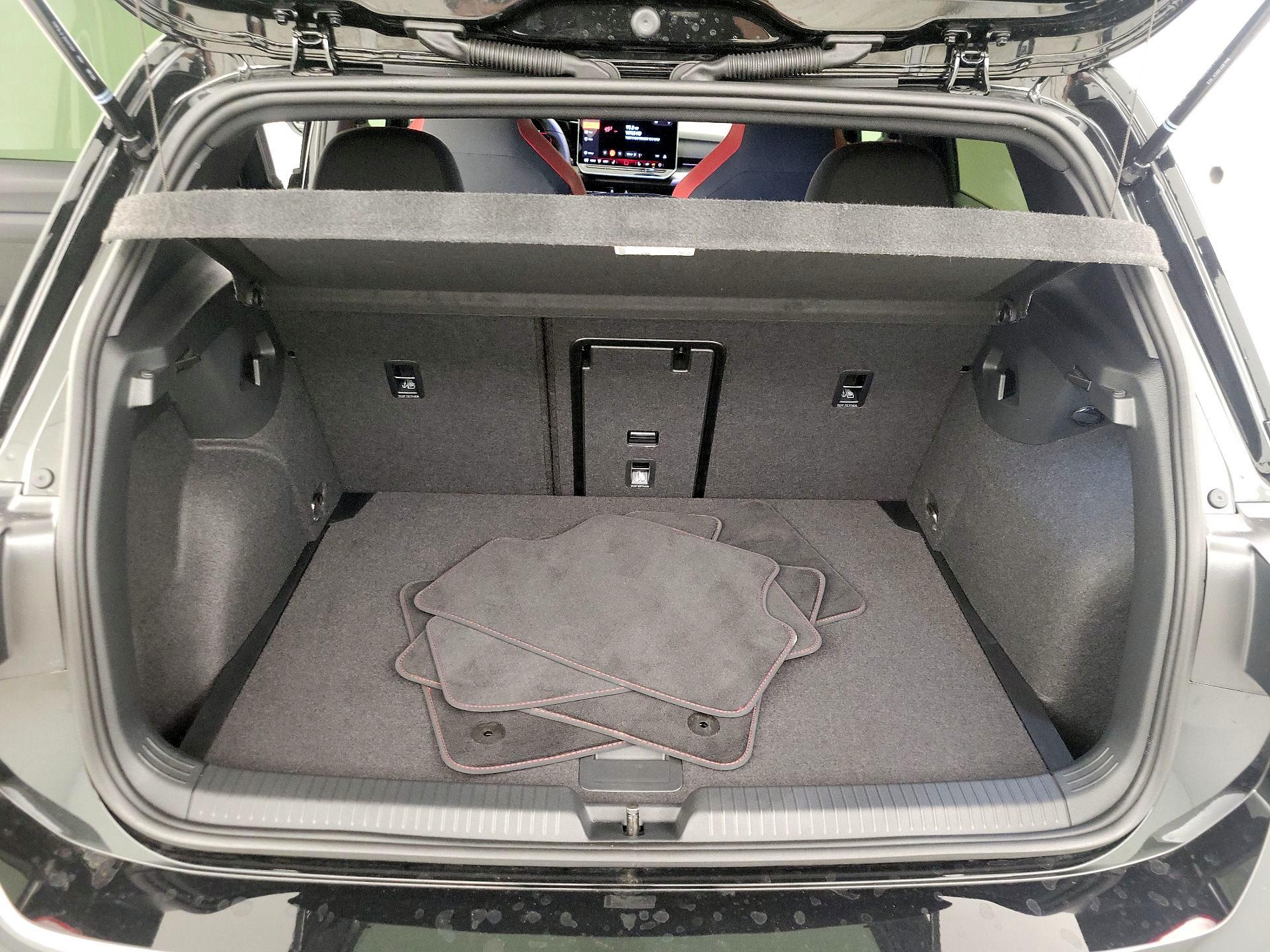 Thumbnail: 2025 Volkswagen Golf - 20