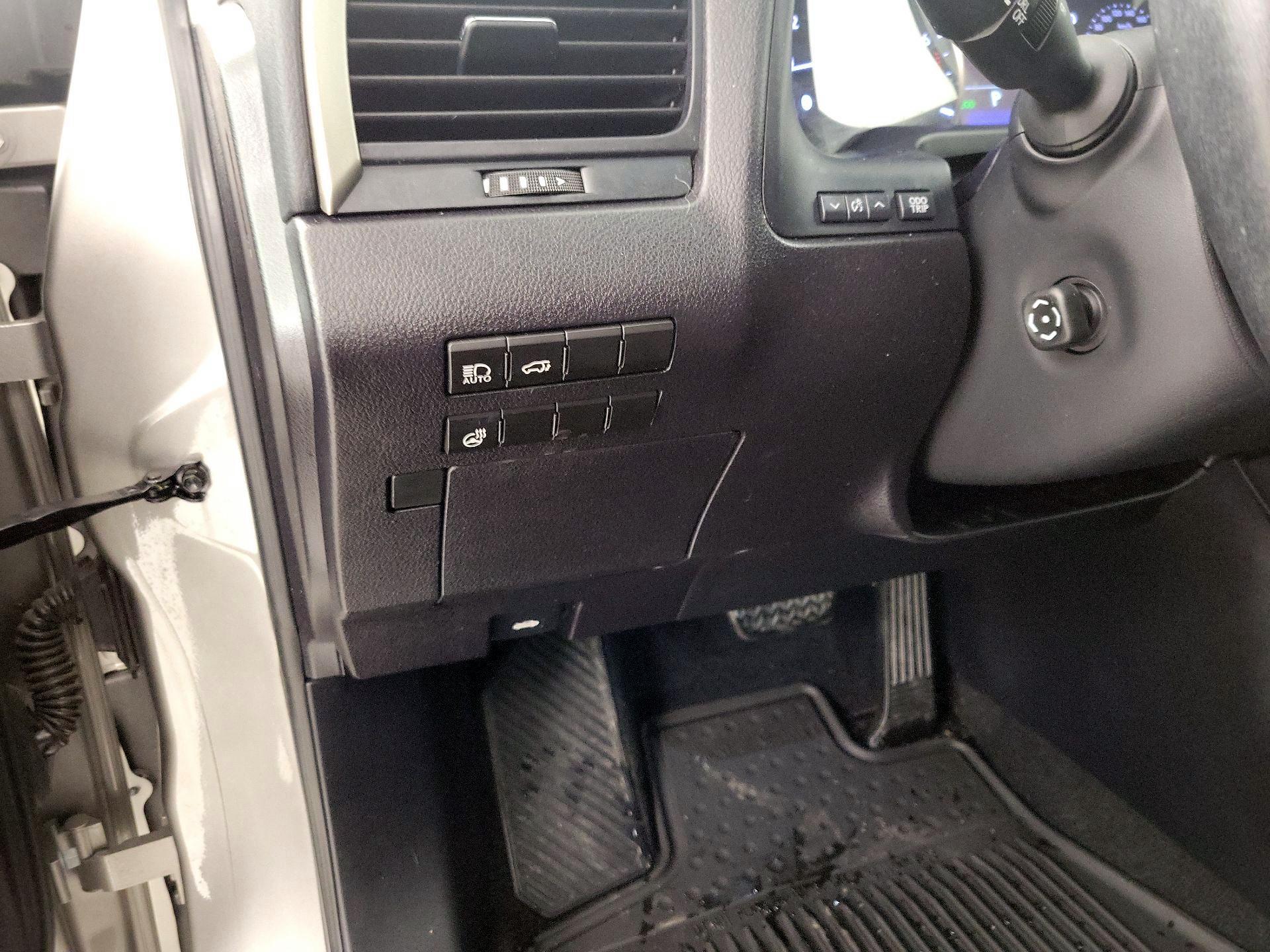 Thumbnail: 2019 Lexus RX - 13