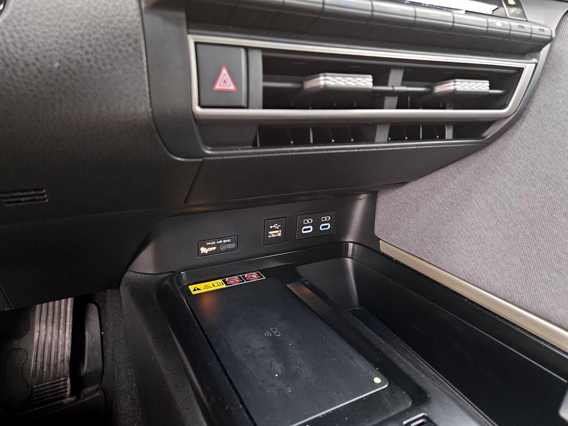 Thumbnail: 2025 Toyota Camry - 18