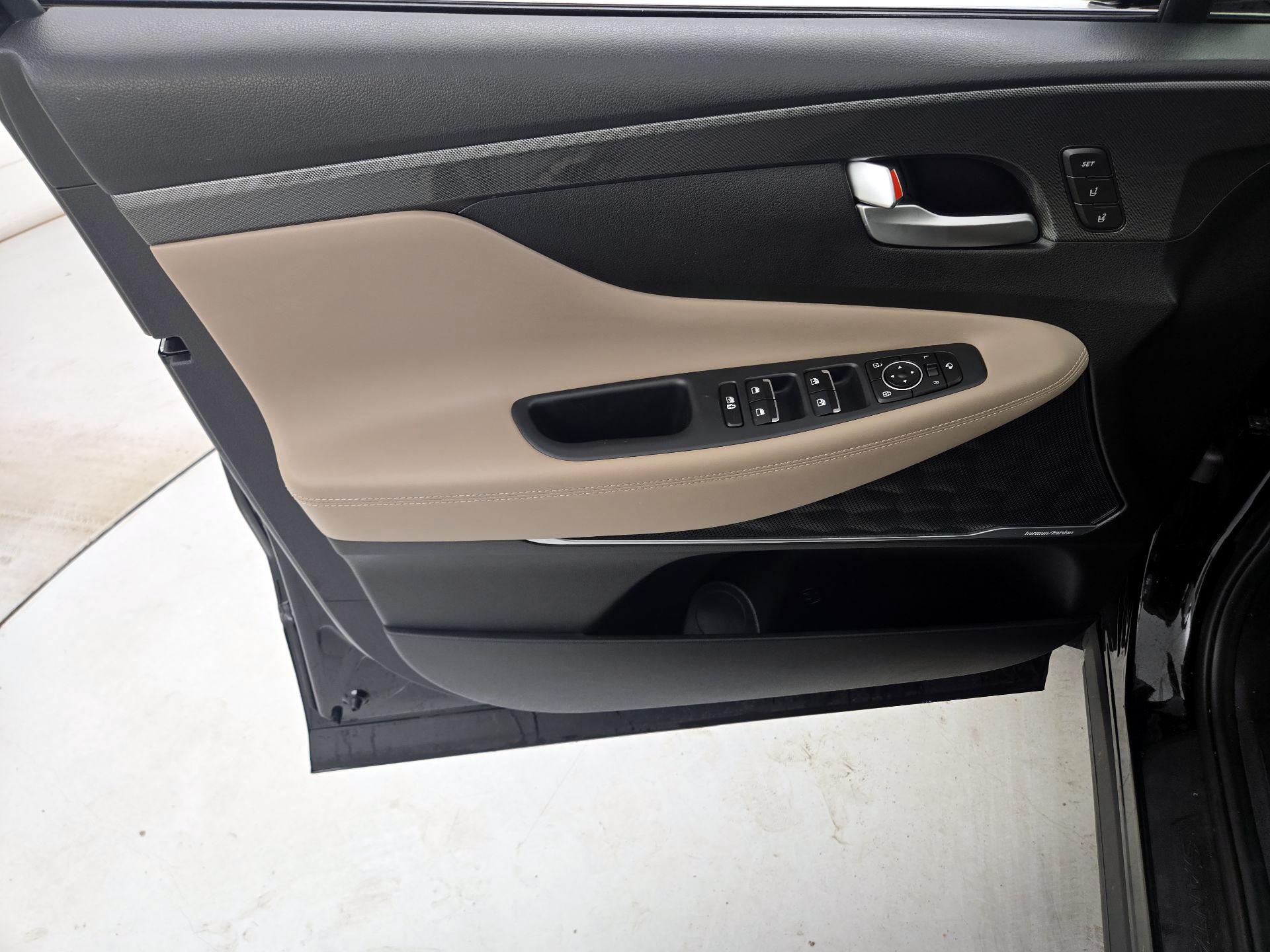 Thumbnail: 2023 Hyundai Santa Fe - 12