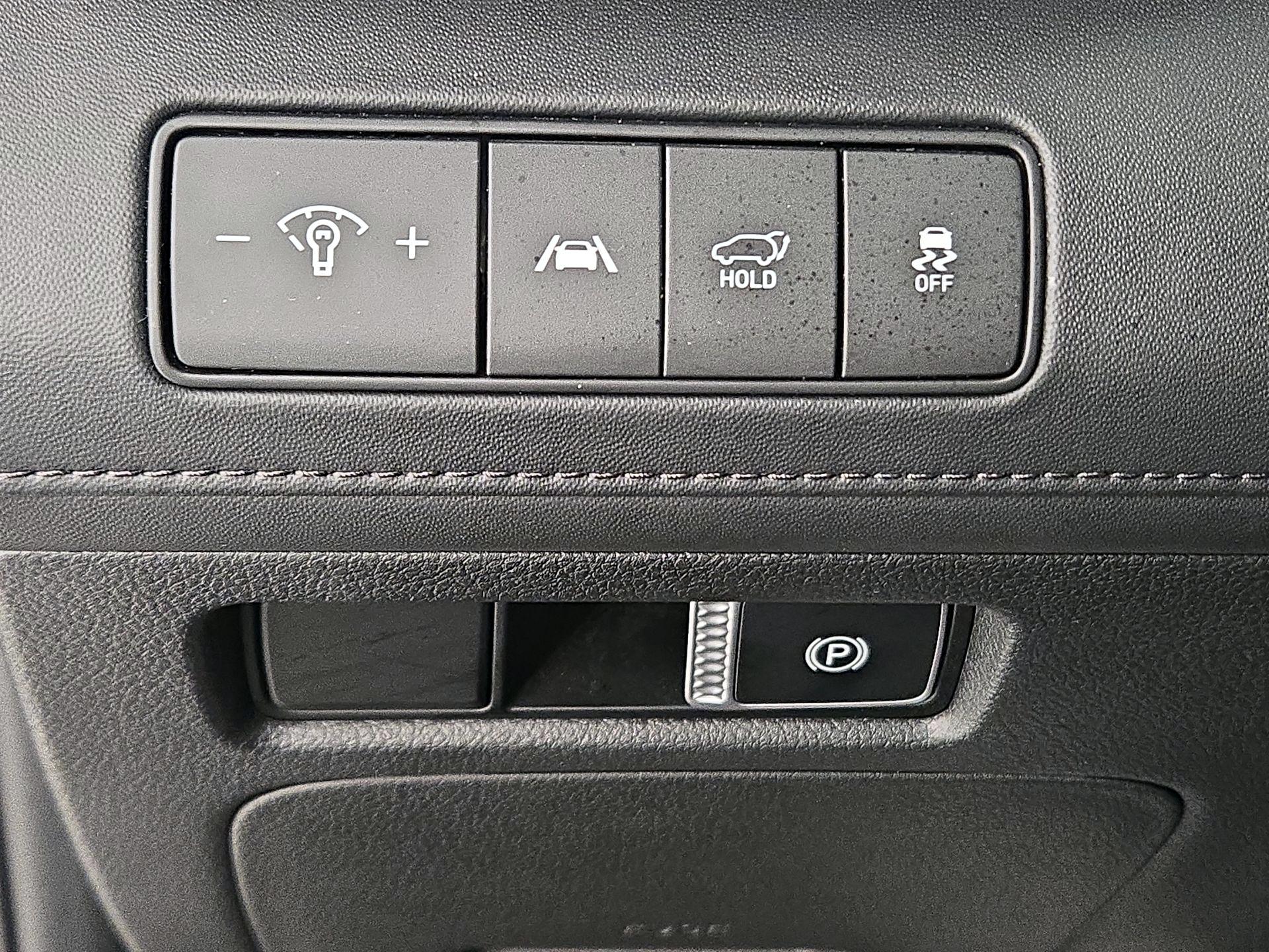 Thumbnail: 2023 Hyundai Santa Fe - 13