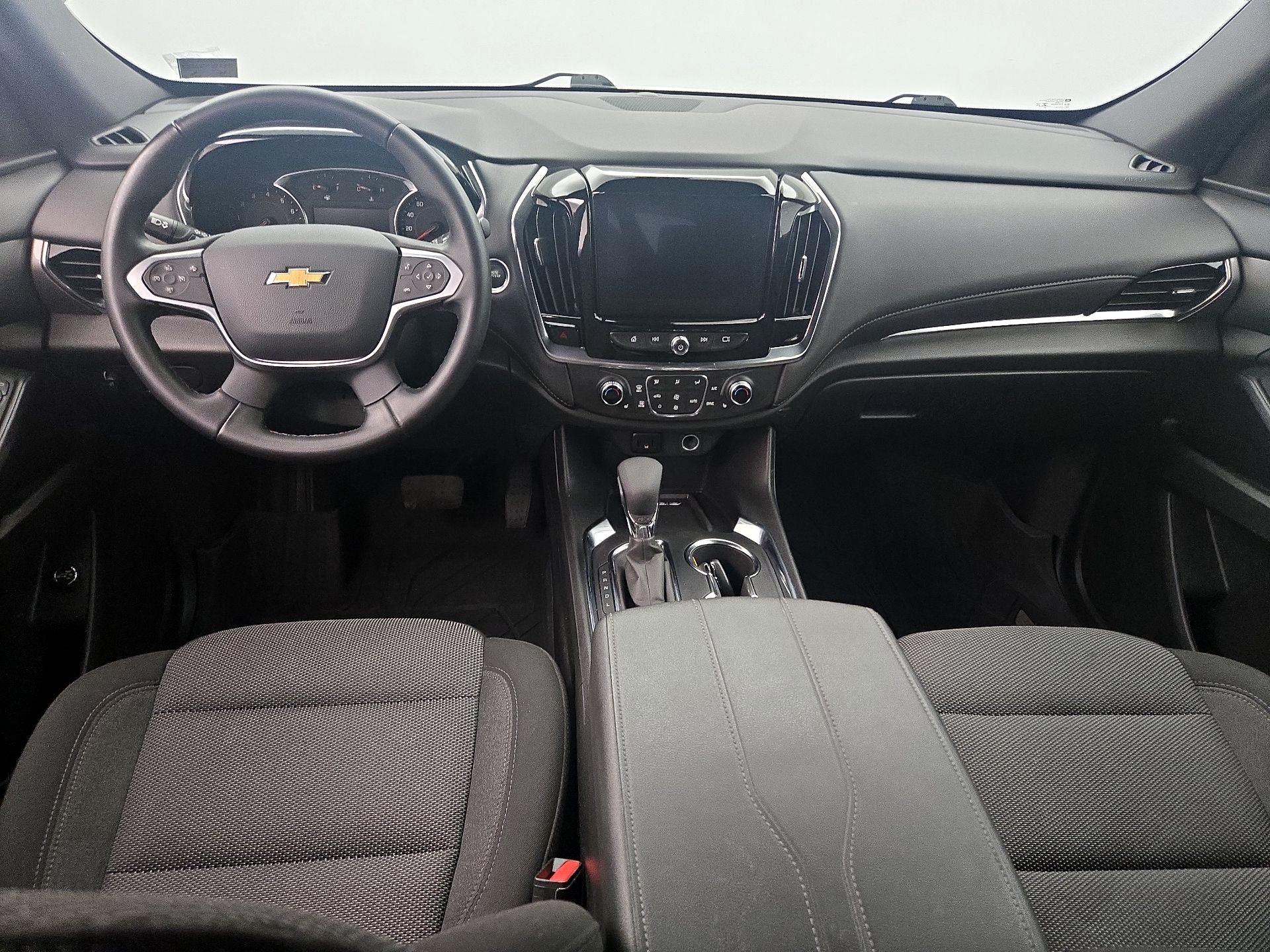 Thumbnail: 2023 Chevrolet Traverse - 9