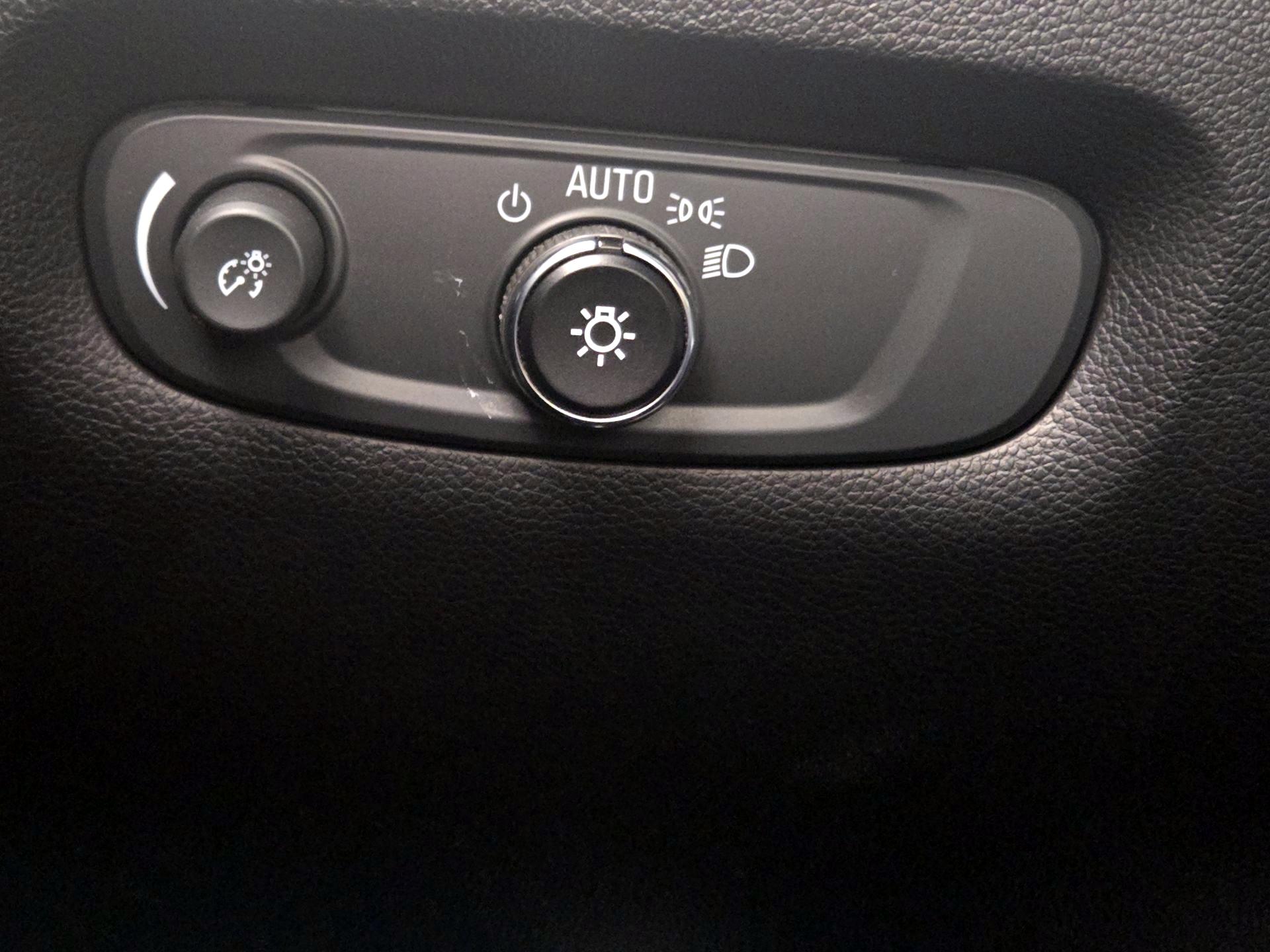 Thumbnail: 2023 Chevrolet Traverse - 13