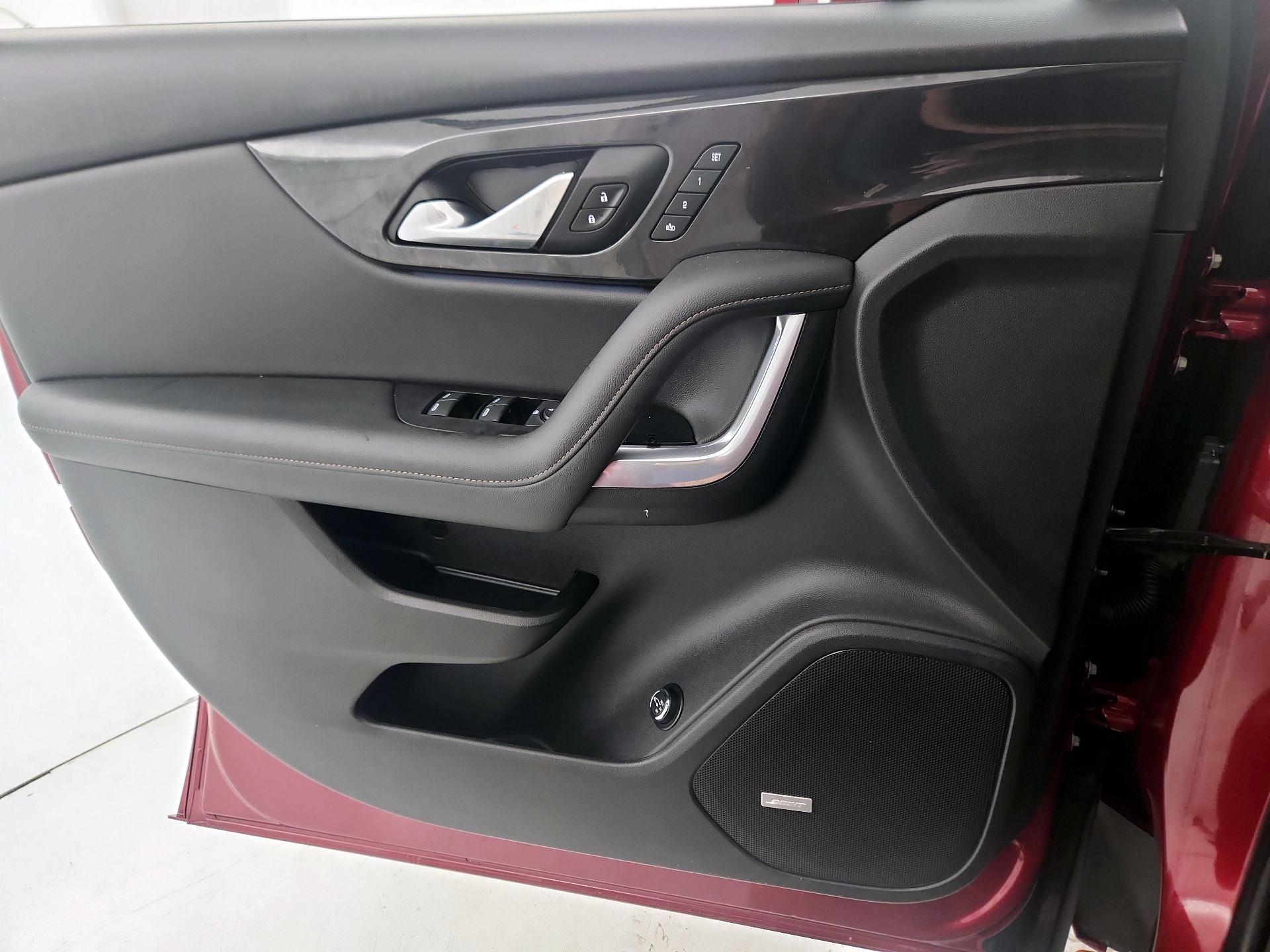 Thumbnail: 2020 Chevrolet Blazer - 12