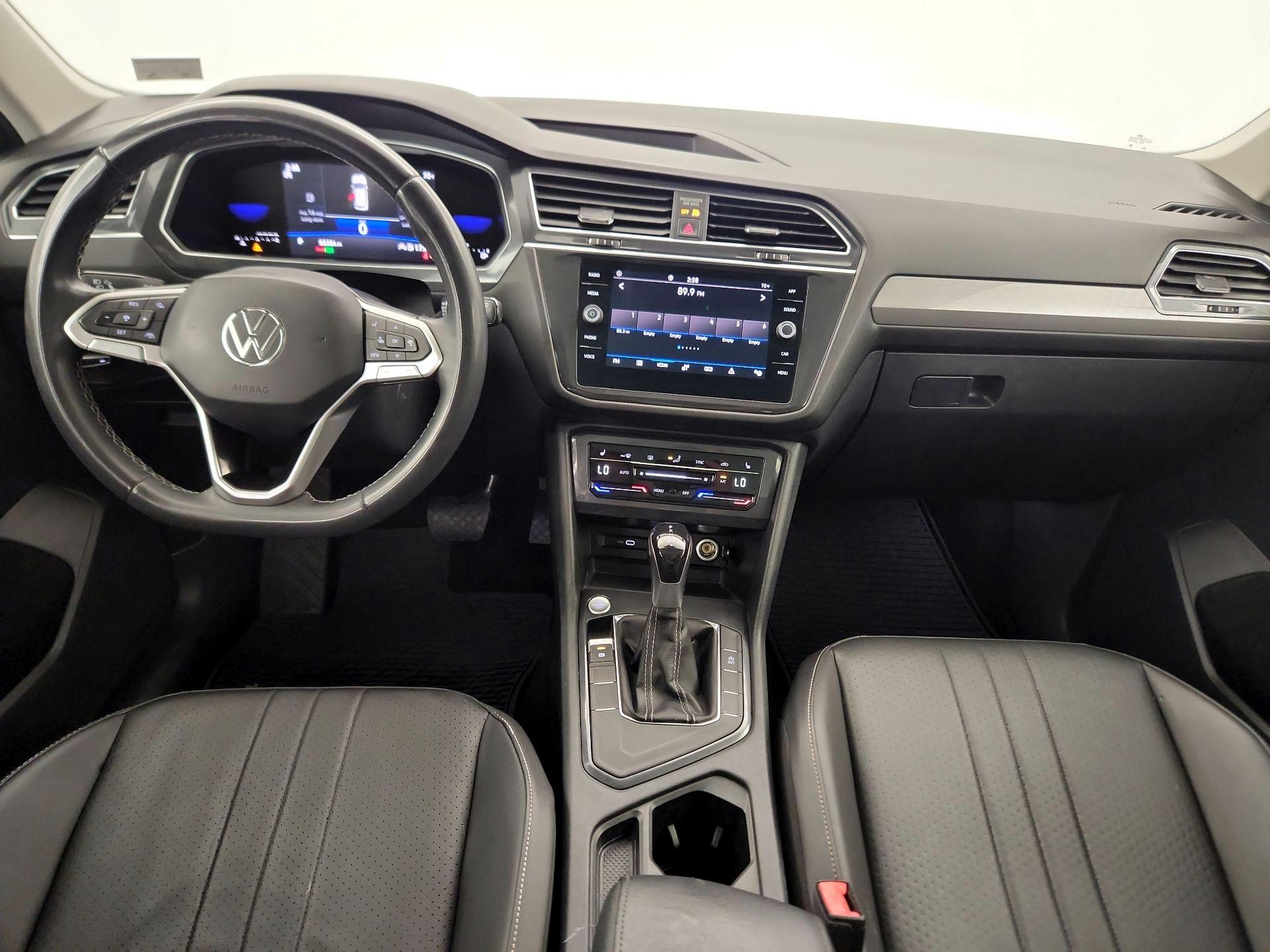 Thumbnail: 2023 Volkswagen Tiguan - 9