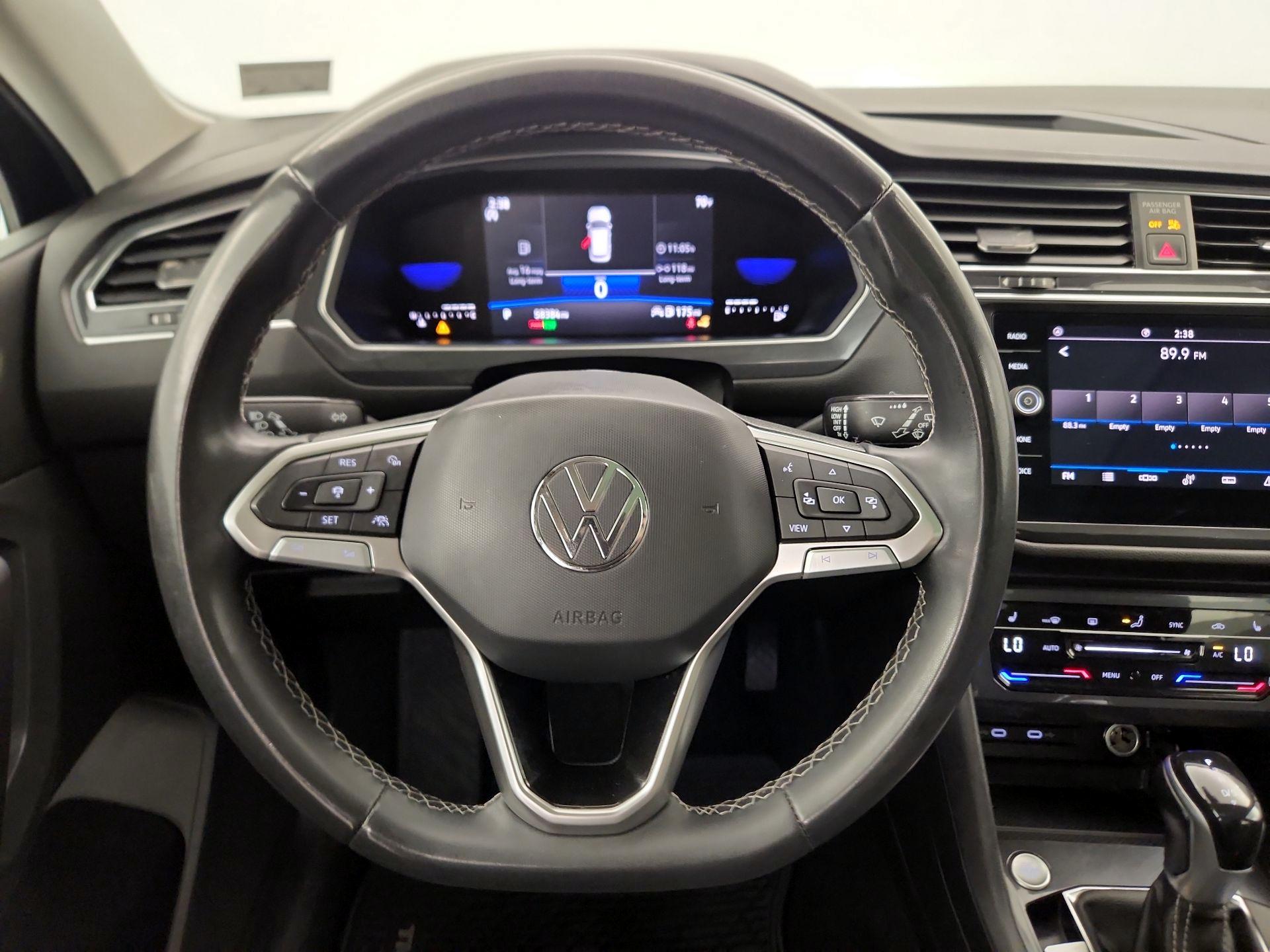Thumbnail: 2023 Volkswagen Tiguan - 10