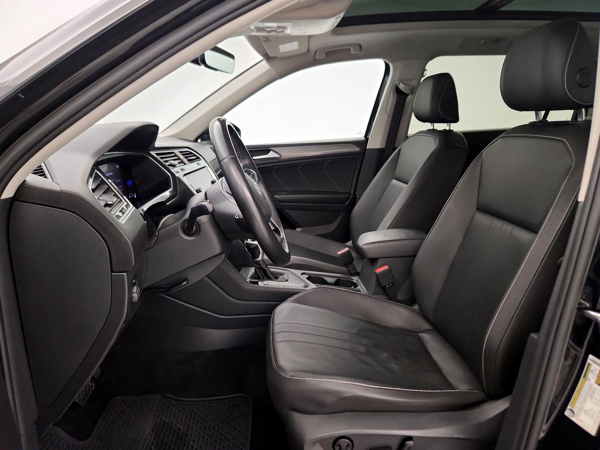 Thumbnail: 2023 Volkswagen Tiguan - 11