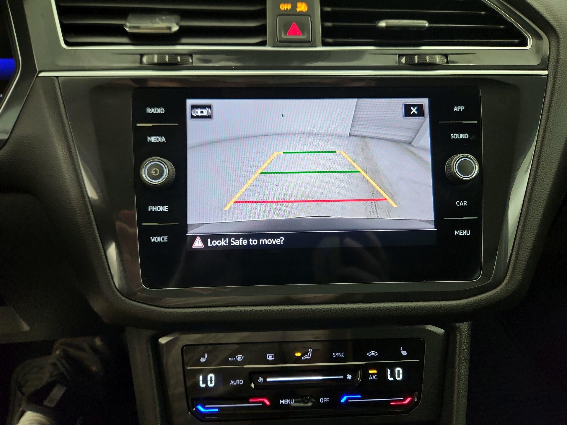 Thumbnail: 2023 Volkswagen Tiguan - 14