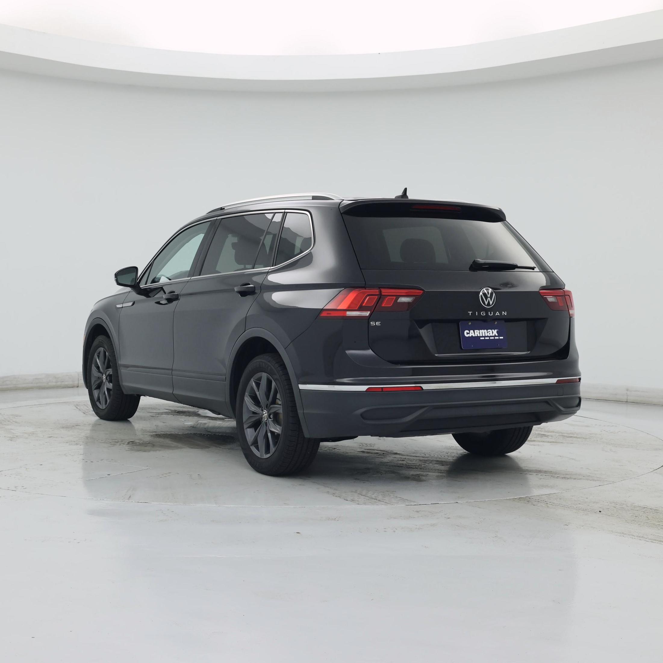 Thumbnail: 2023 Volkswagen Tiguan - 2