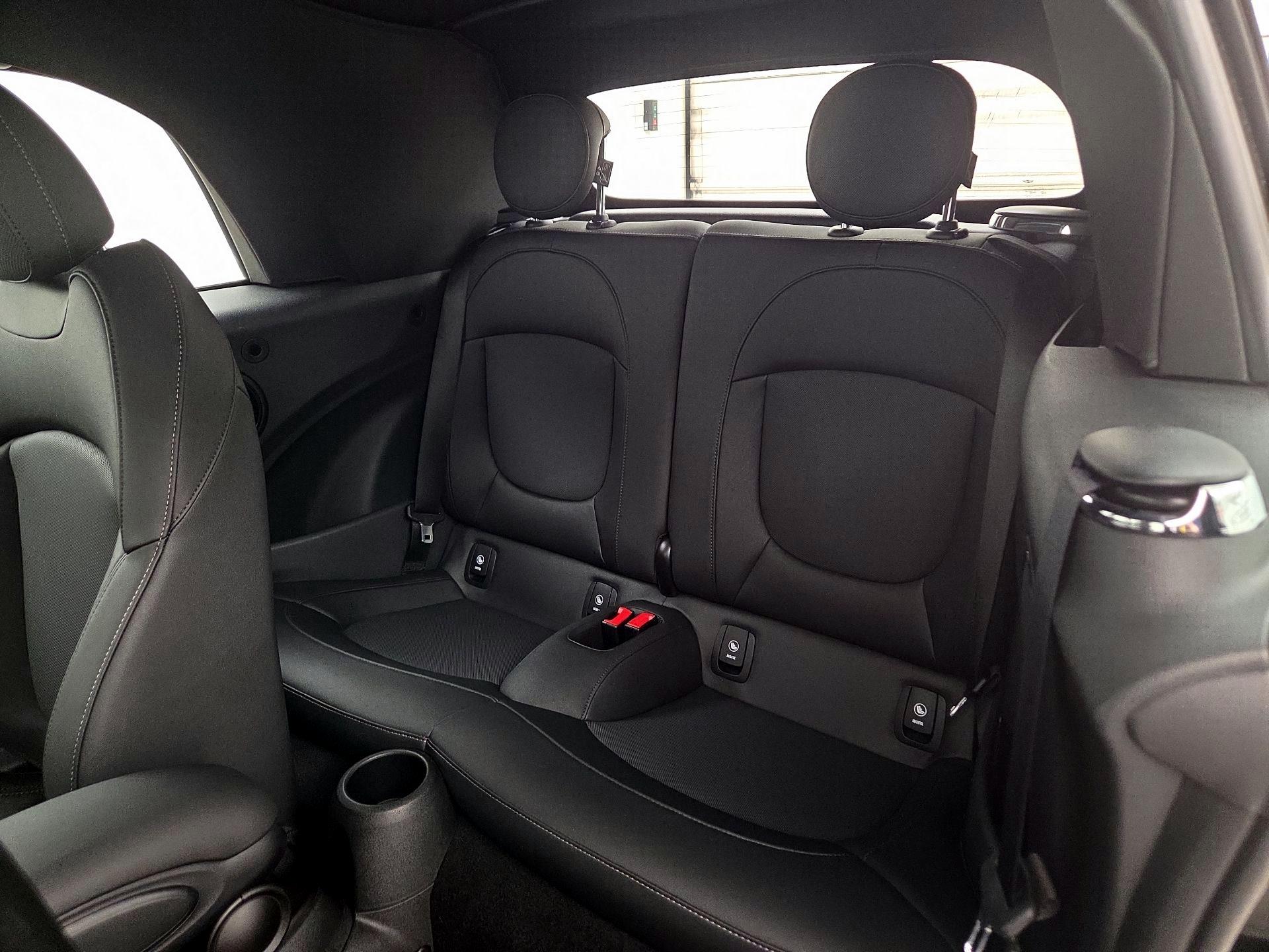 Thumbnail: 2023 MINI Cooper - 18