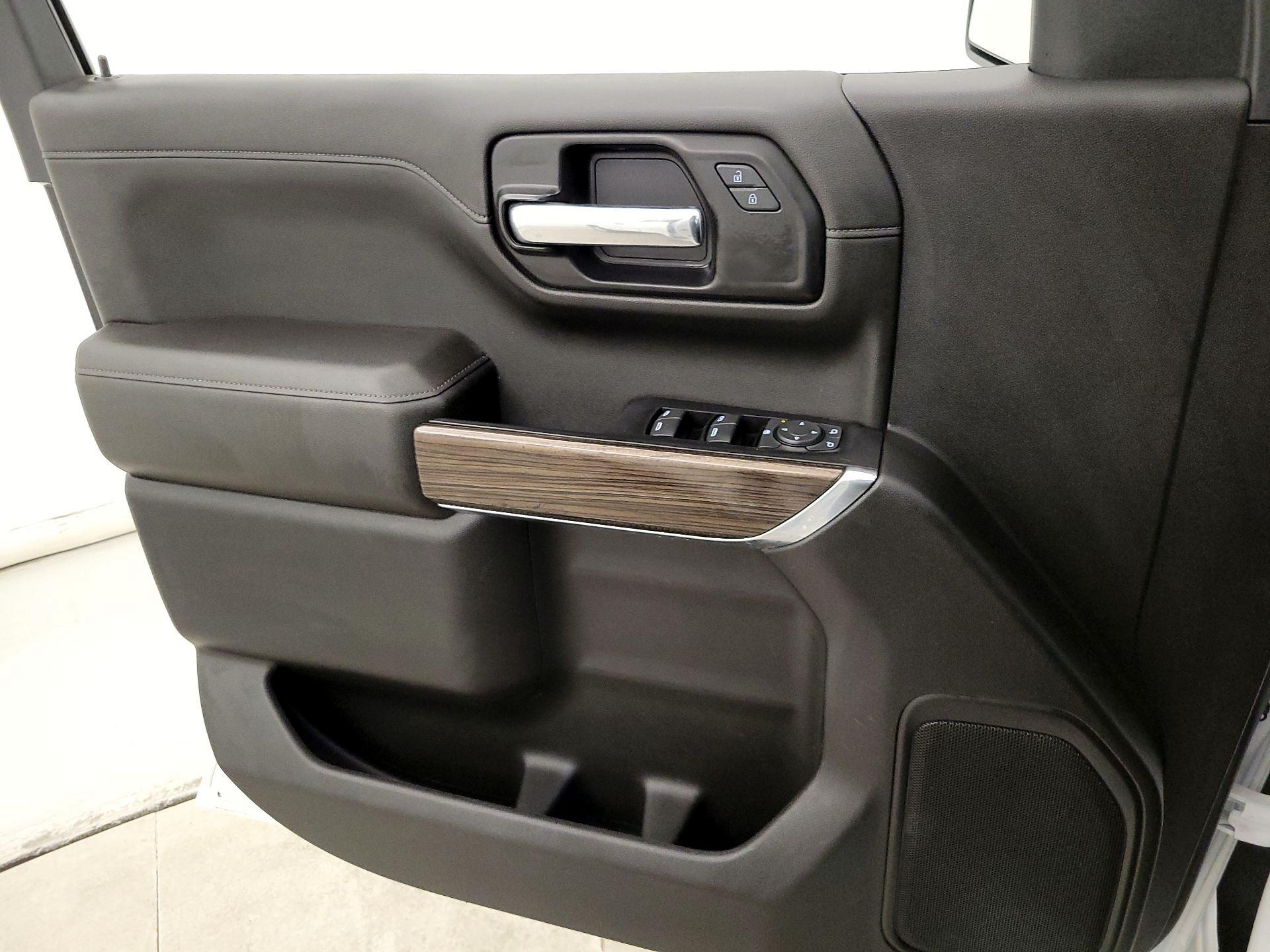 Thumbnail: 2022 Chevrolet Silverado 1500 - 12