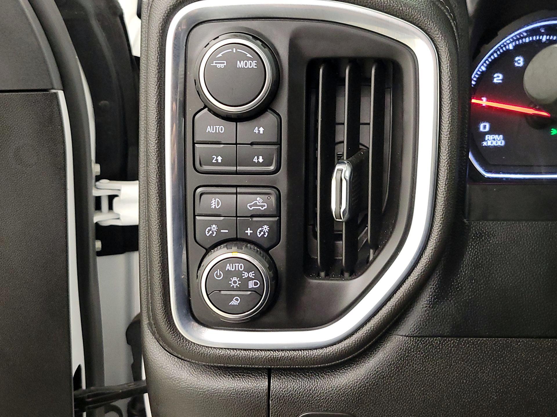 Thumbnail: 2022 Chevrolet Silverado 1500 - 13