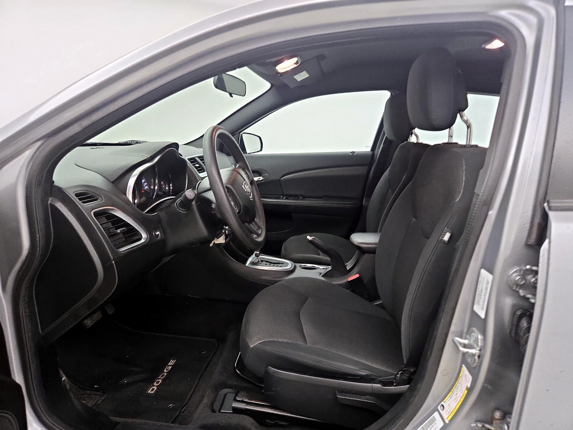 Thumbnail: 2014 Dodge Avenger - 11