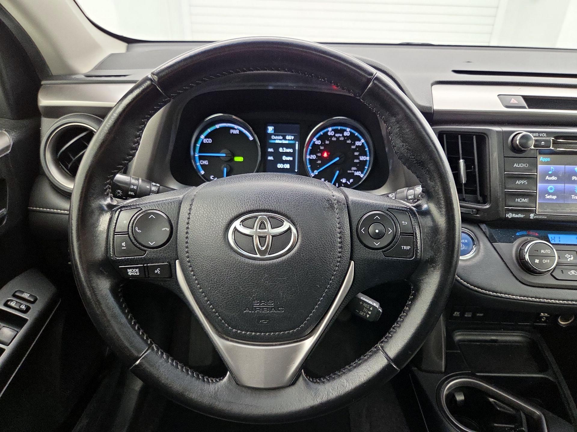 Thumbnail: 2016 Toyota RAV4 - 10