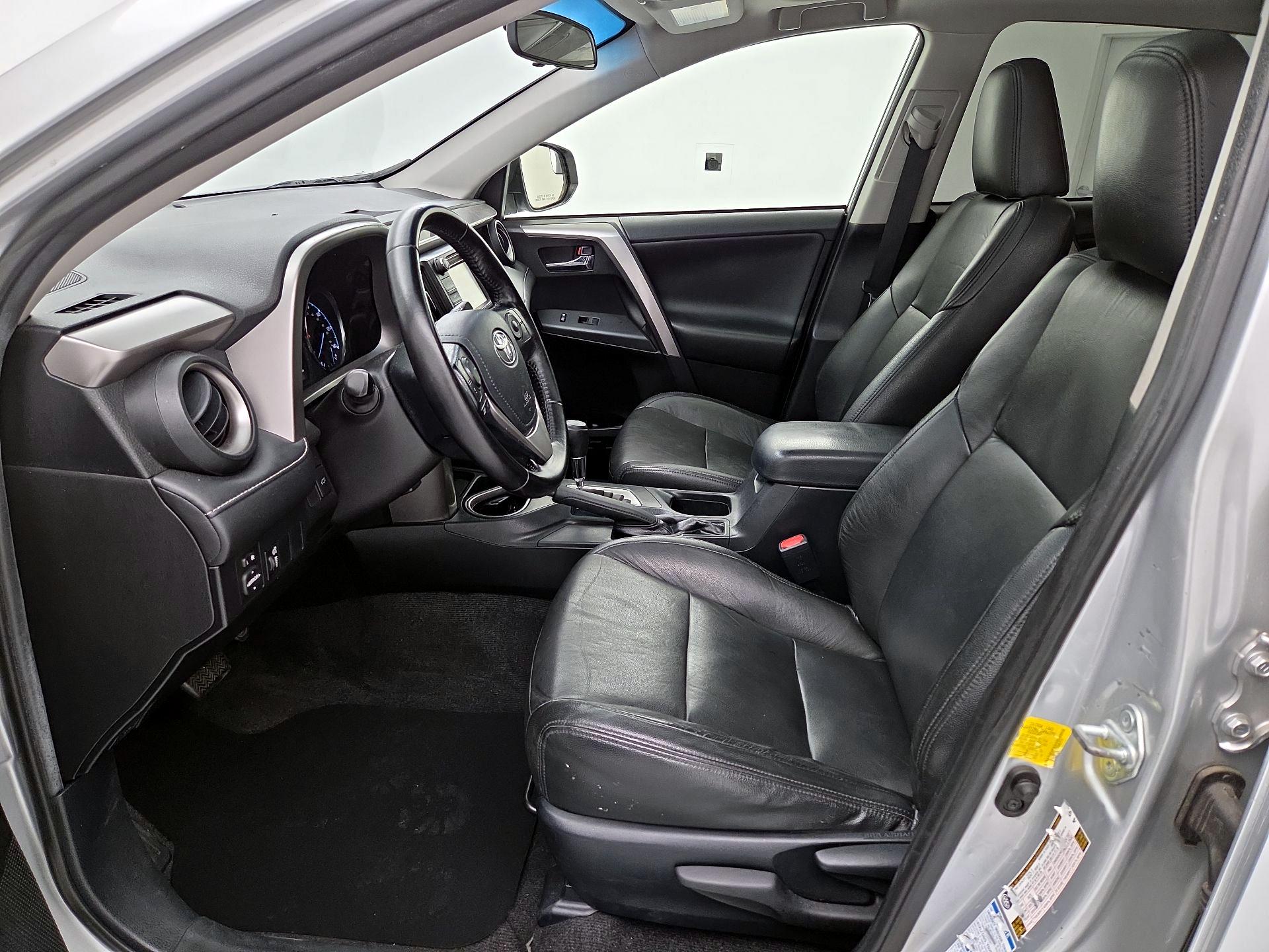 Thumbnail: 2016 Toyota RAV4 - 11