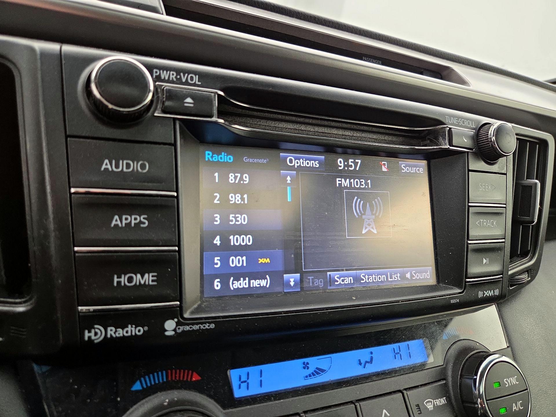 Thumbnail: 2016 Toyota RAV4 - 15