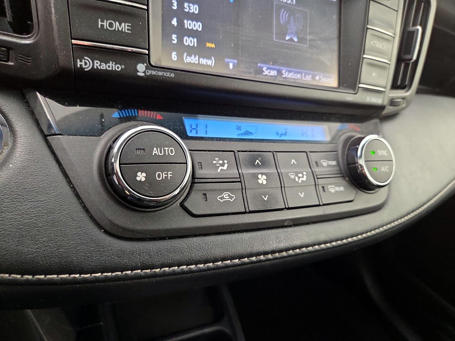 Thumbnail: 2016 Toyota RAV4 - 16