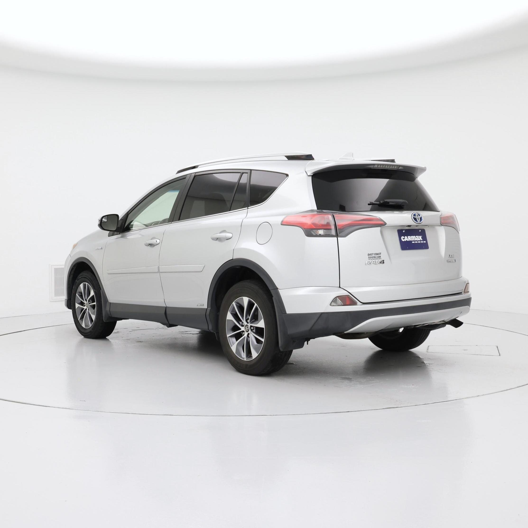 Thumbnail: 2016 Toyota RAV4 - 2