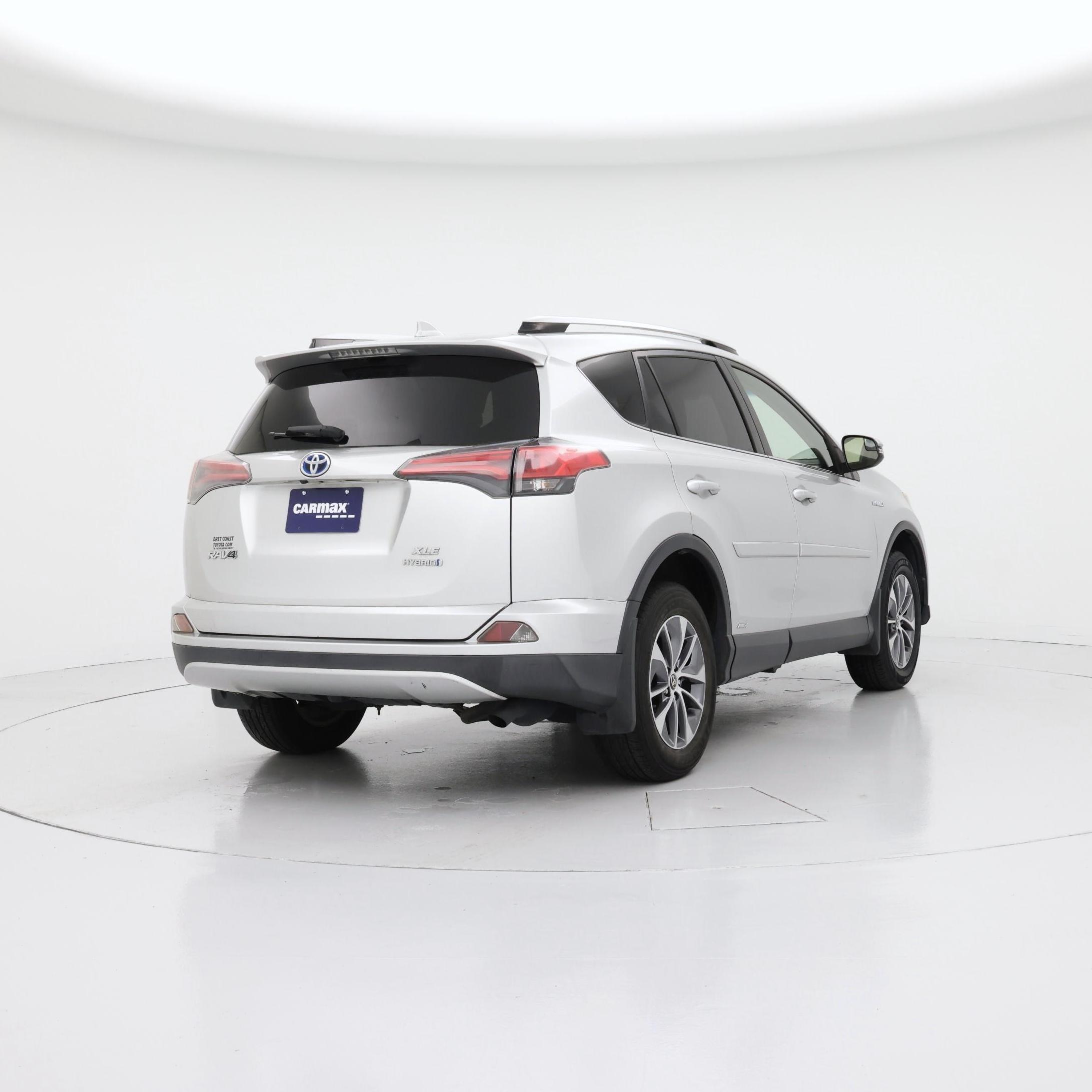 Thumbnail: 2016 Toyota RAV4 - 8