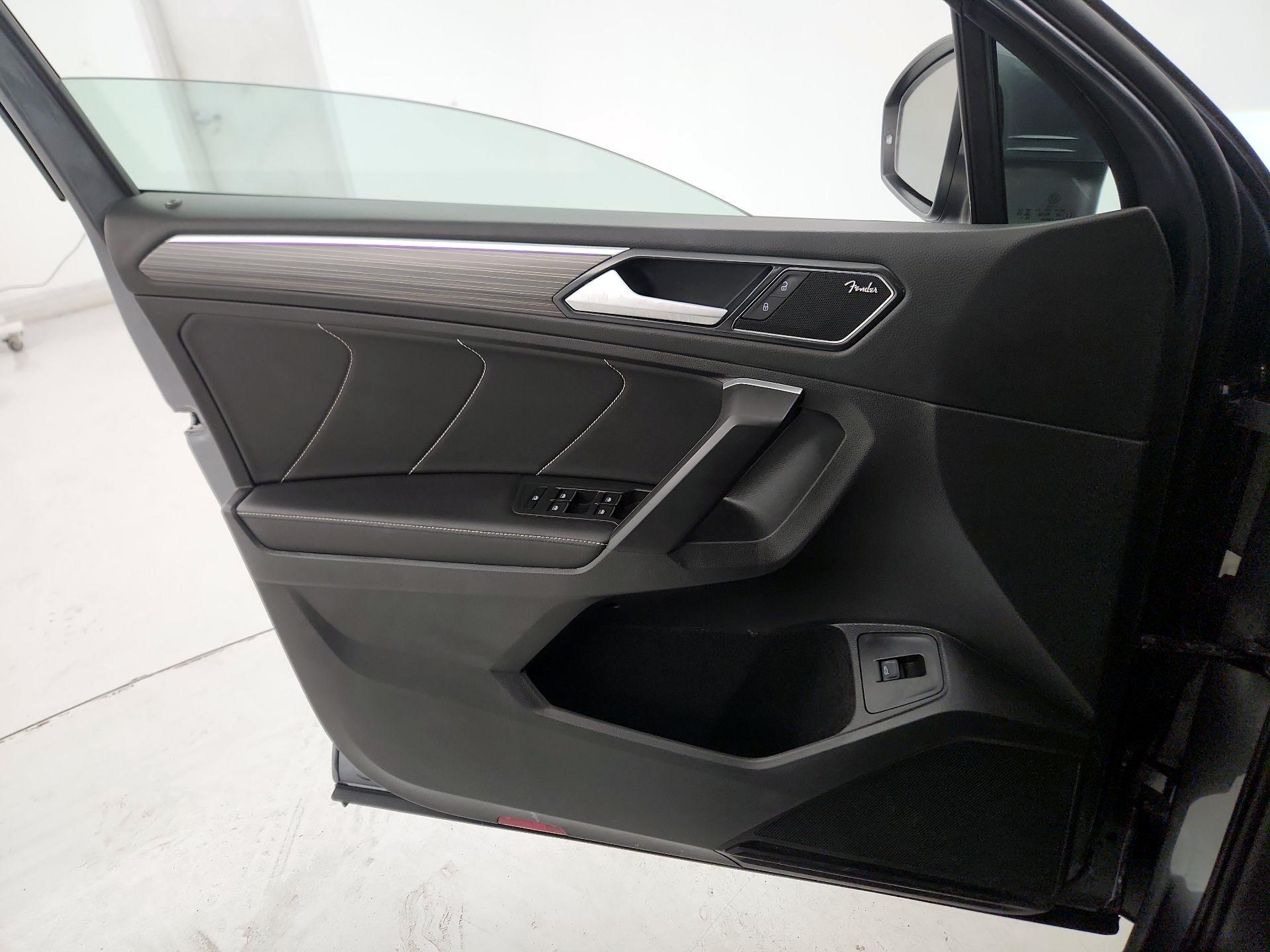 Thumbnail: 2024 Volkswagen Tiguan - 12