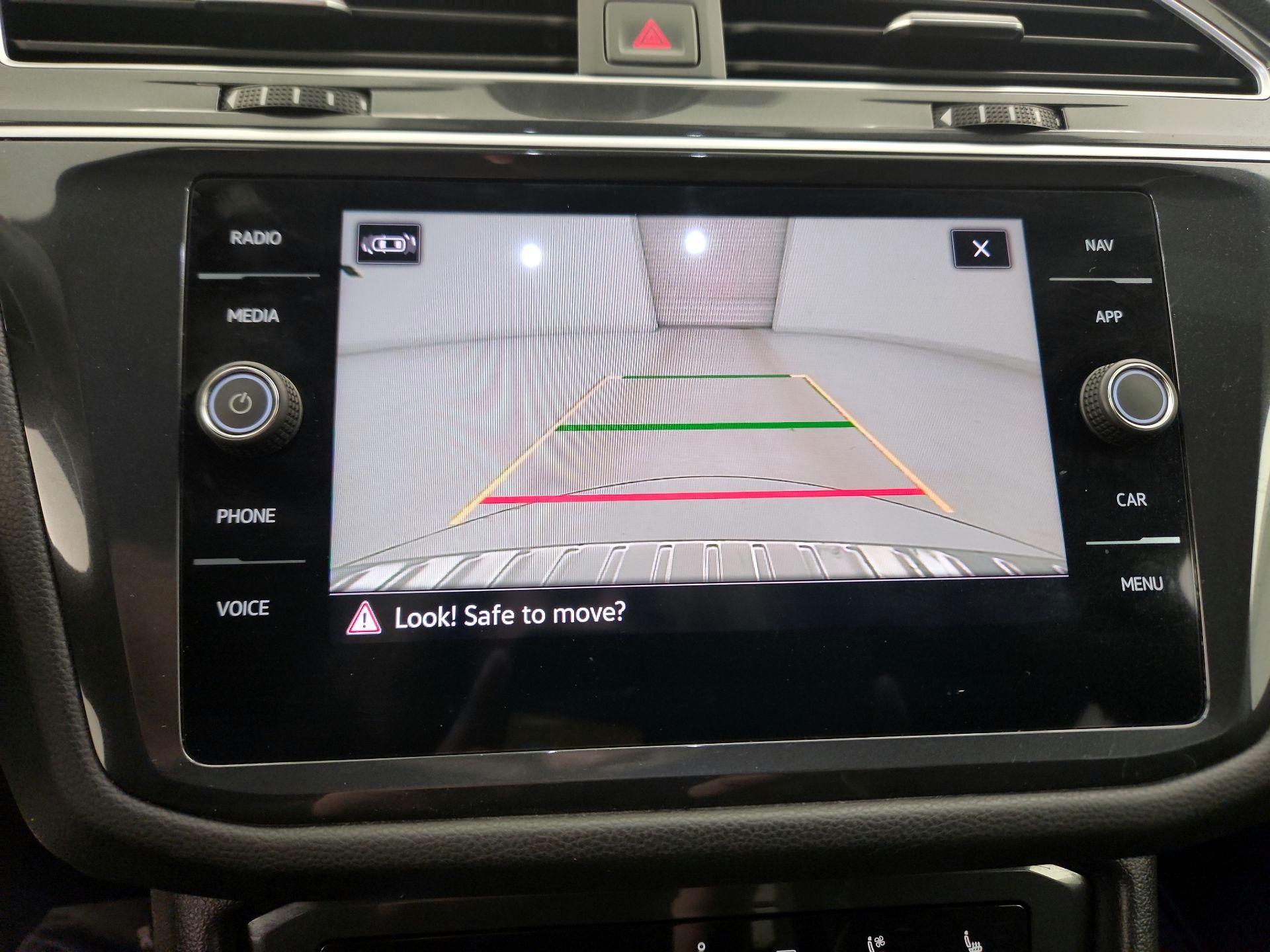 Thumbnail: 2024 Volkswagen Tiguan - 15