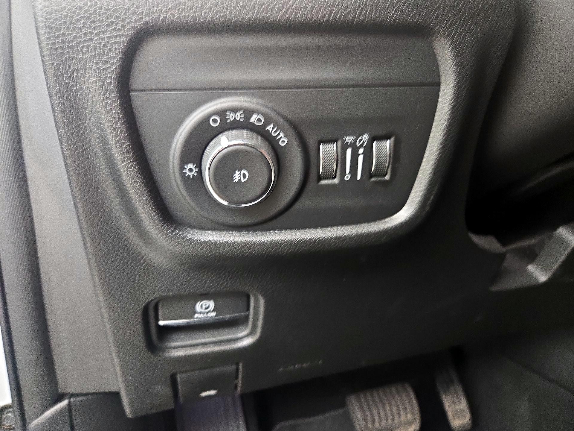 Thumbnail: 2023 Jeep Grand Cherokee - 13