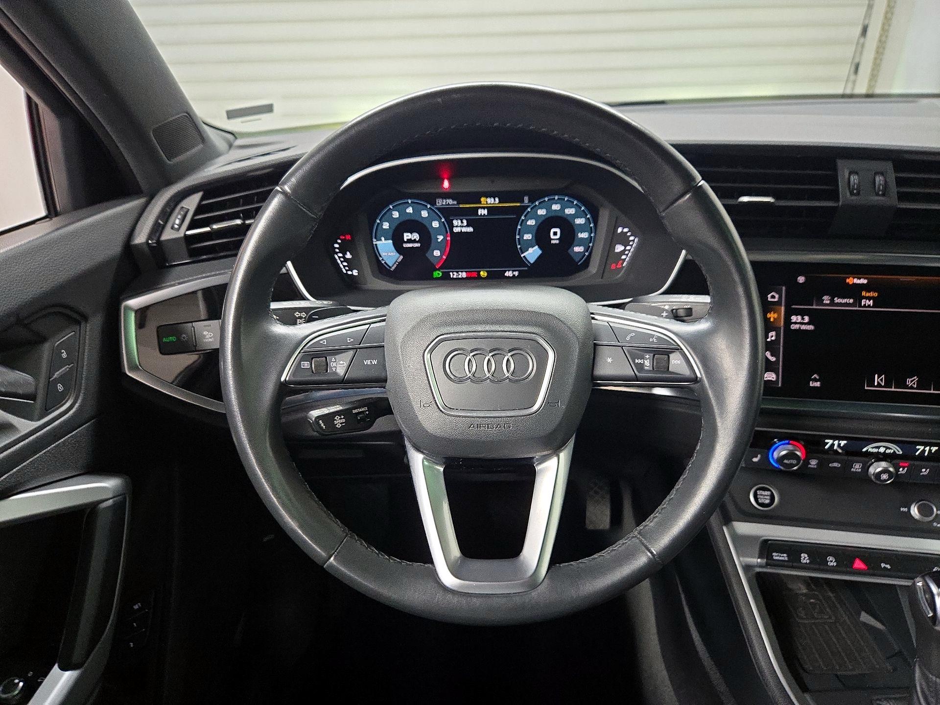 Thumbnail: 2024 Audi Q3 - 10