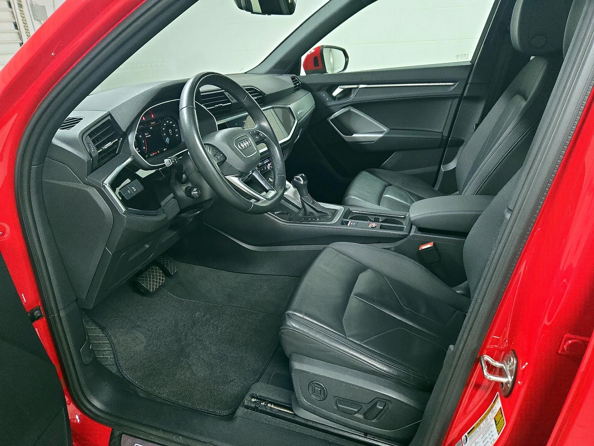 Thumbnail: 2024 Audi Q3 - 11