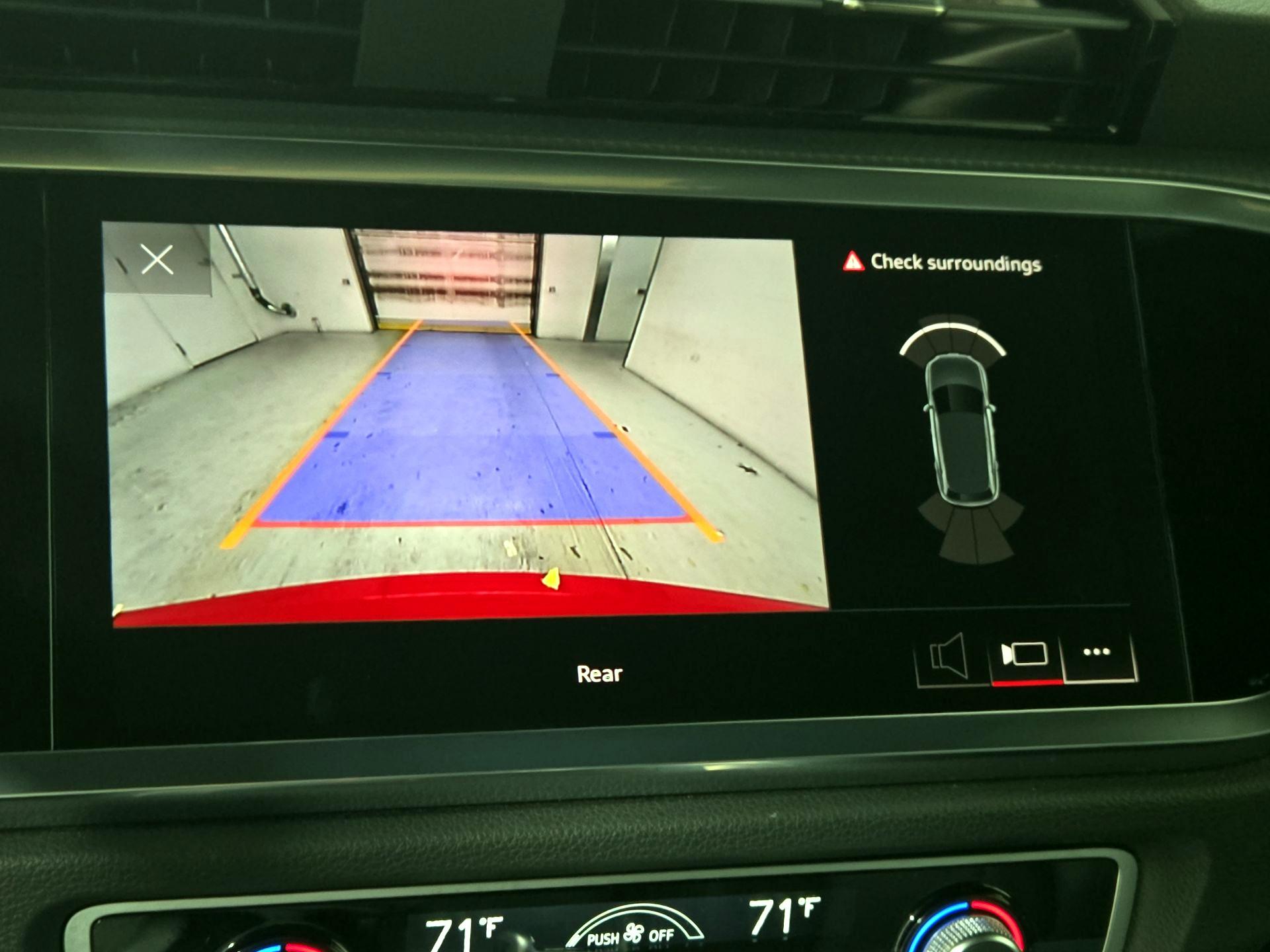 Thumbnail: 2024 Audi Q3 - 14