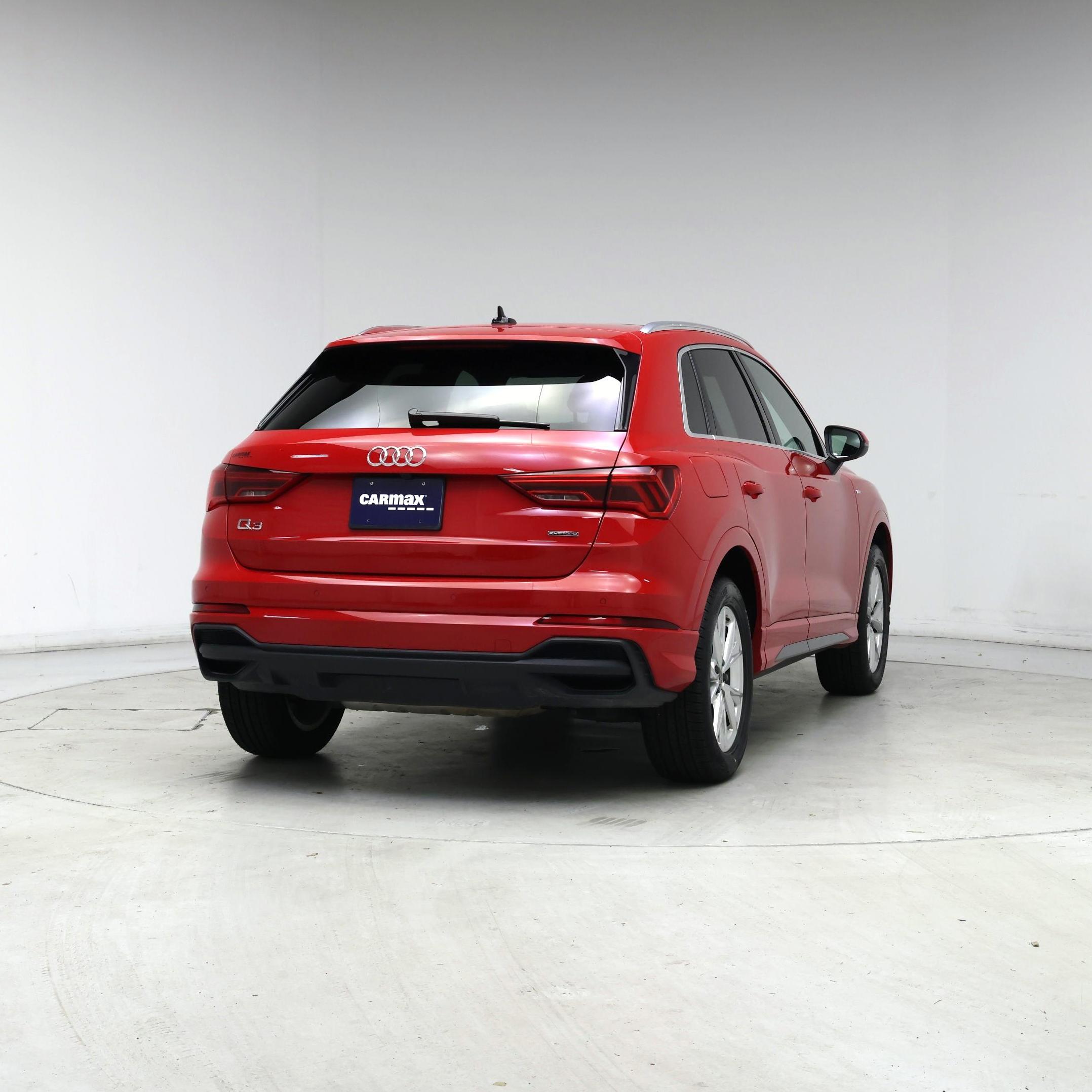 Thumbnail: 2024 Audi Q3 - 8