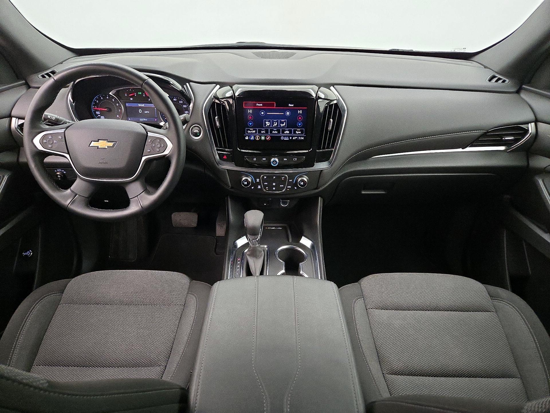 Thumbnail: 2023 Chevrolet Traverse - 9